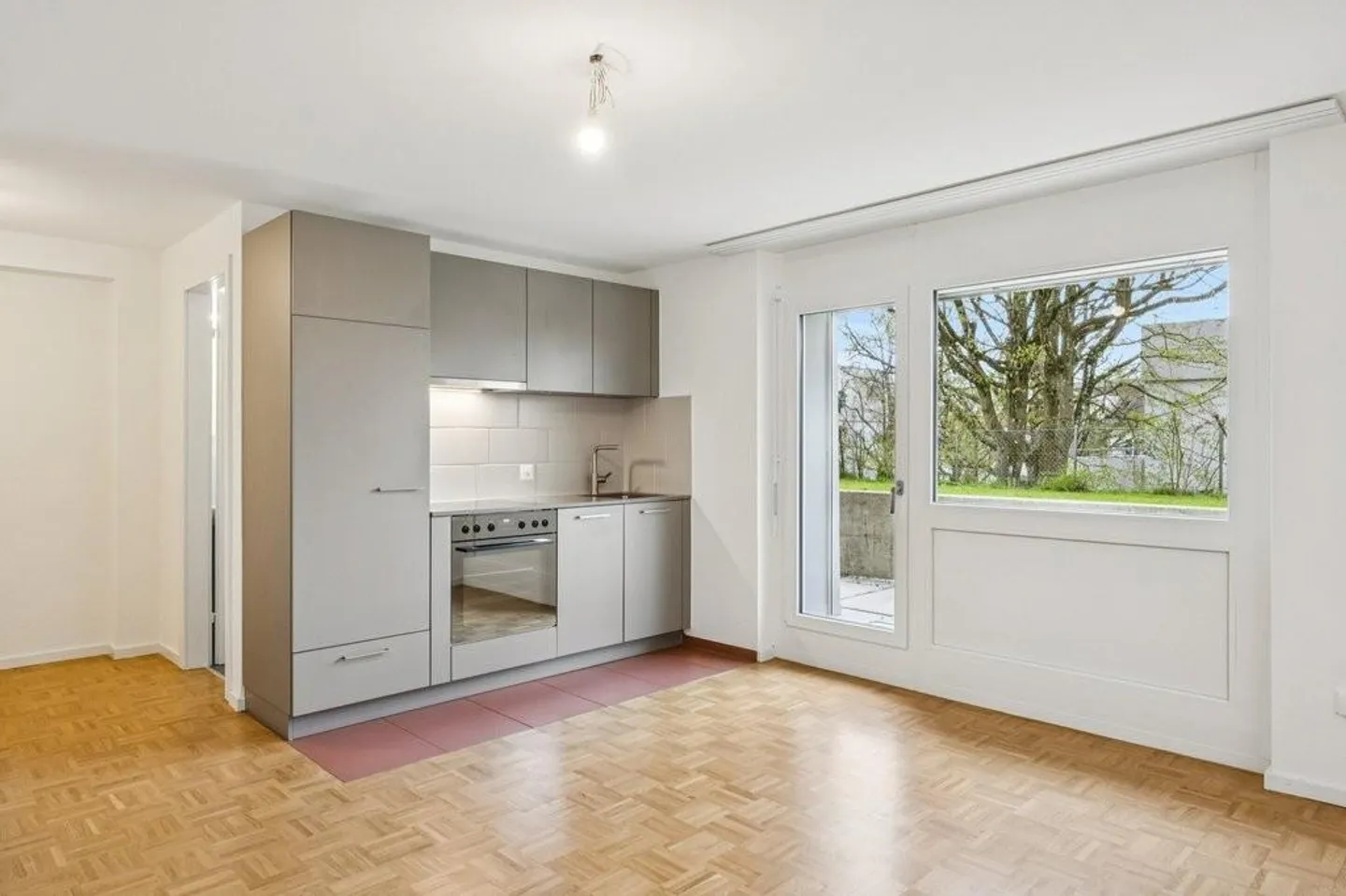 Appartement lumineux 1 pièce dans un emplacement calme - Photo 6 sur 8