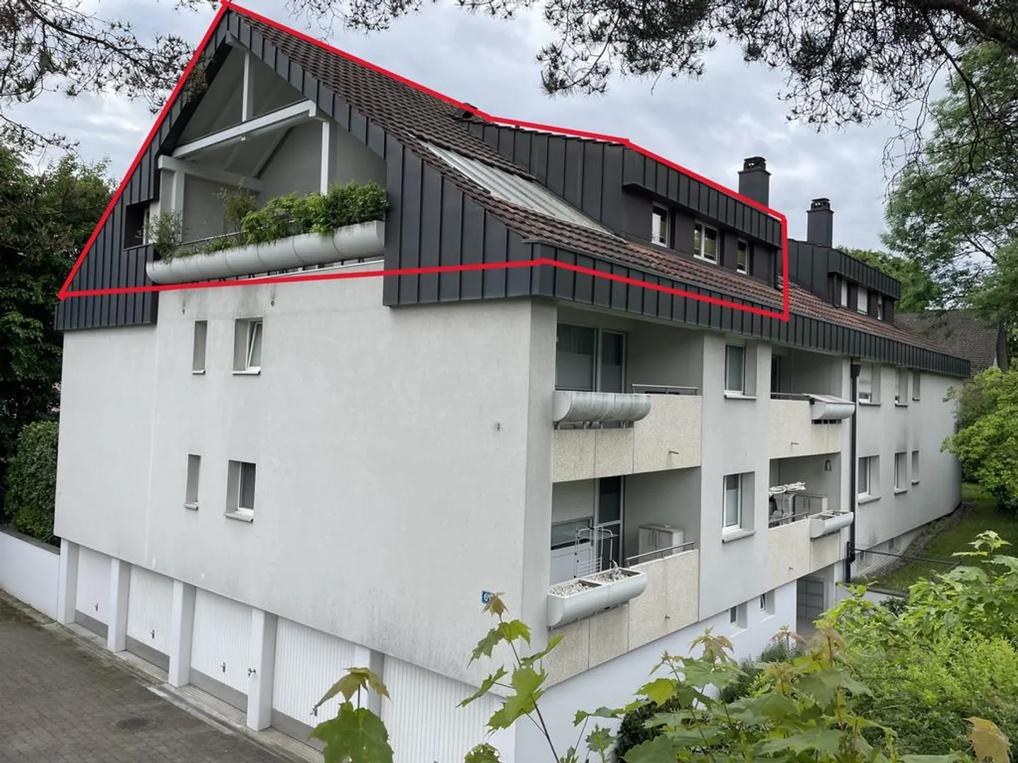 Superbe appartement en attique de 4,5 pièces avec terrasse et garage privé - Photo 11 sur 11