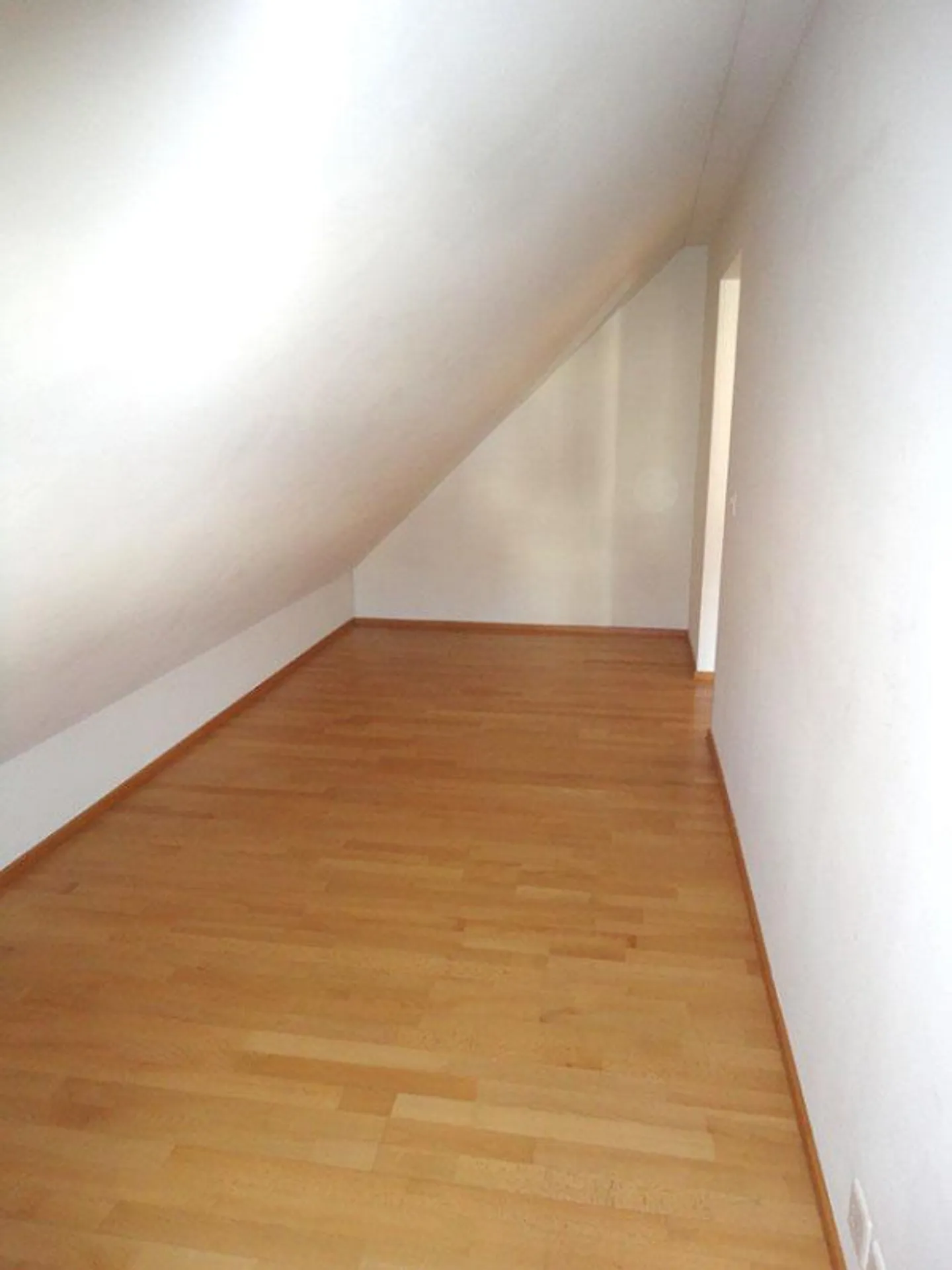 Charmante Dach-Maisonette in Küssnacht - Foto 4 von 20