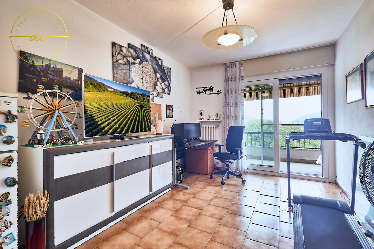 SPACIOUS 5-ROOM APARTMENT WITH PRIVATE GARDEN AND TWO TERRACES - Photo 5 of 13