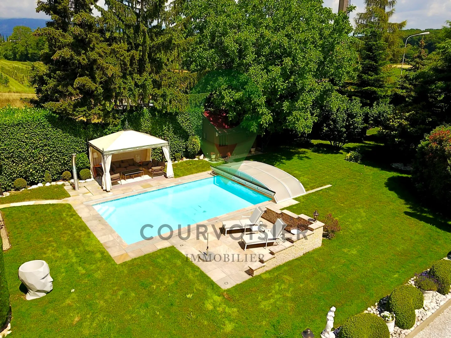 Incredibile proprietà familiare con piscina e jacuzzi - Foto 13 di 13