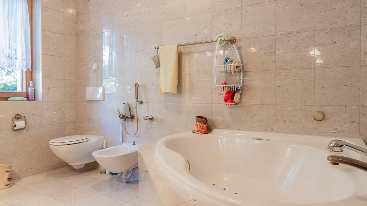 Immeuble multifamilial avec 11 appartements dans le meilleur emplacement à Leukerbad - Photo 50 sur 60