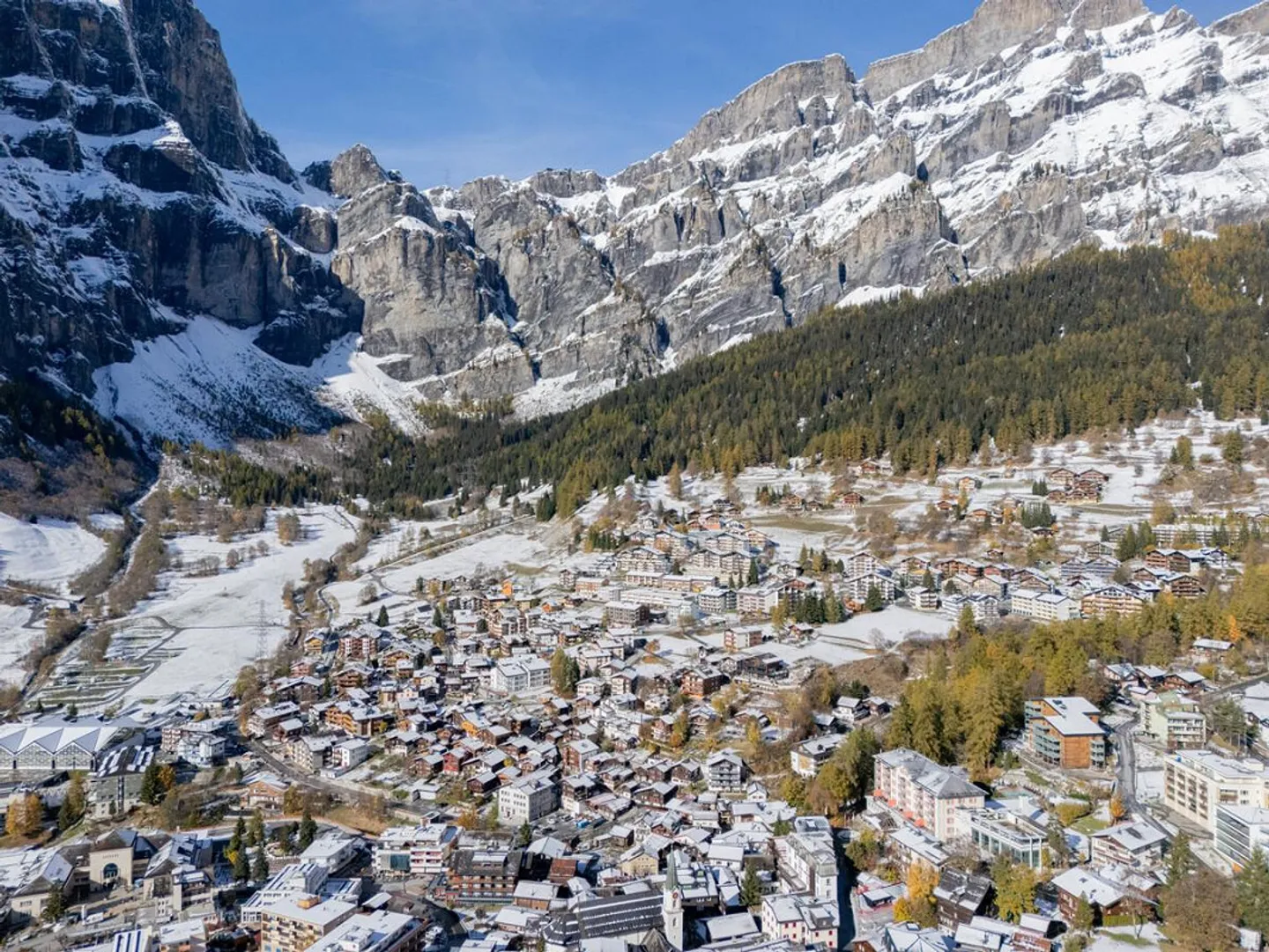 Immeuble multifamilial avec 11 appartements dans le meilleur emplacement à Leukerbad - Photo 59 sur 60