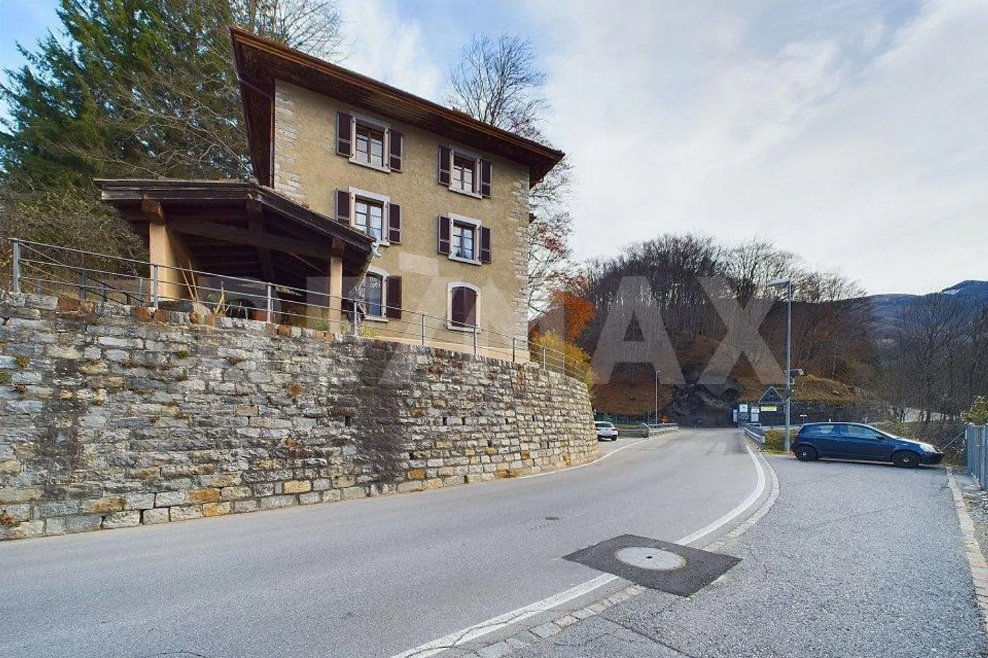 Historisches Tessiner Haus mit Panoramablick und großzügigem Grundstück - Foto 8 von 13