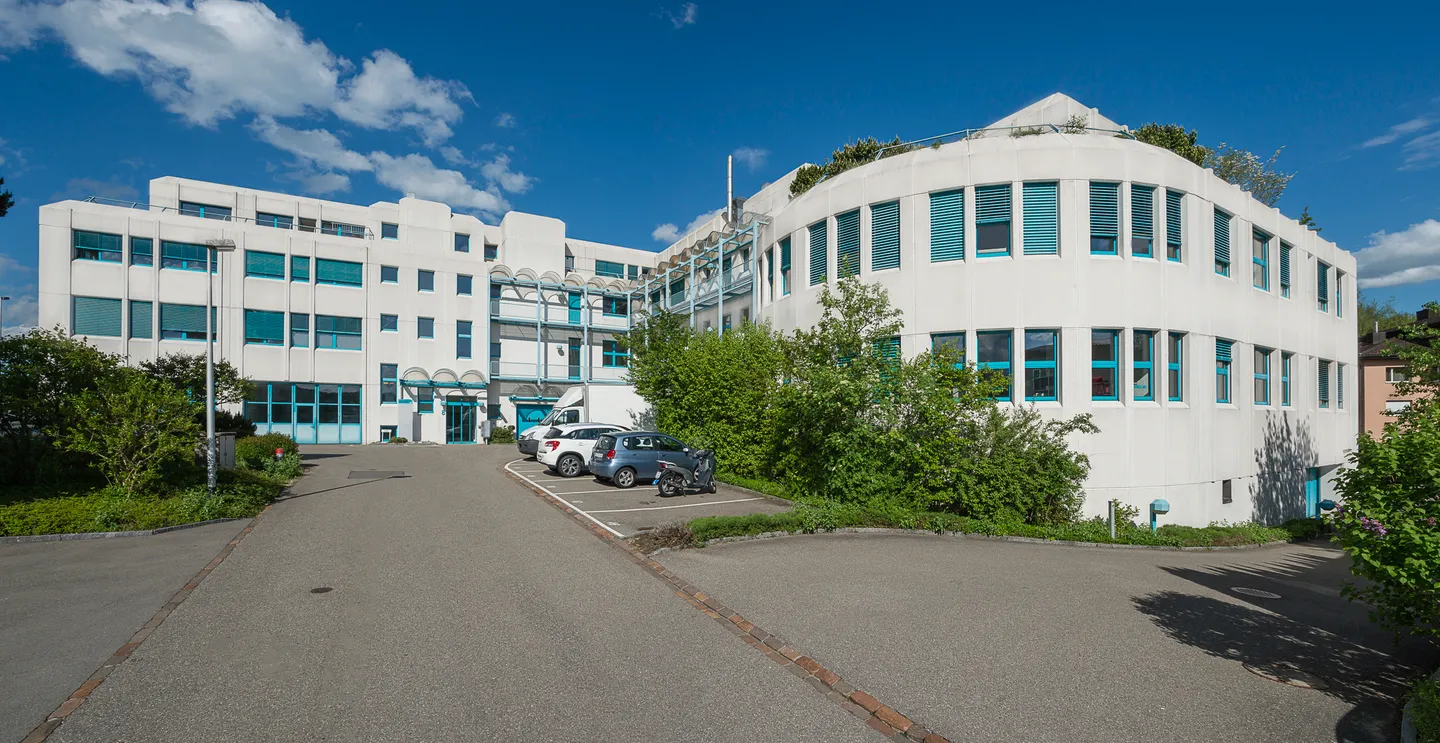 Bright Office Space in Fehraltorf - Photo 2 of 7