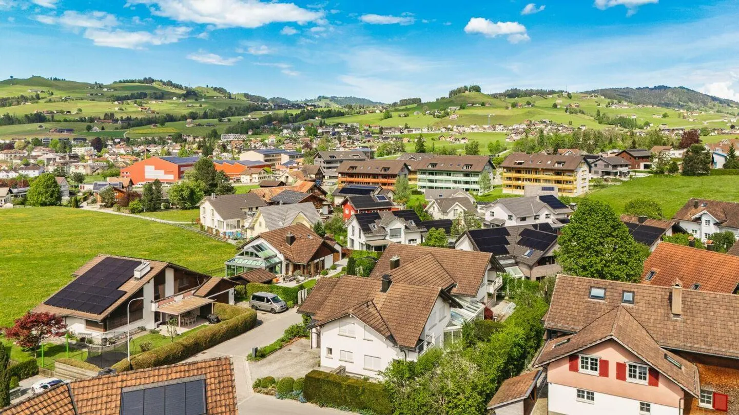 Grande maison jumelée de 6,5 pièces dans un quartier résidentiel privilégié - ... - Photo 12 sur 14