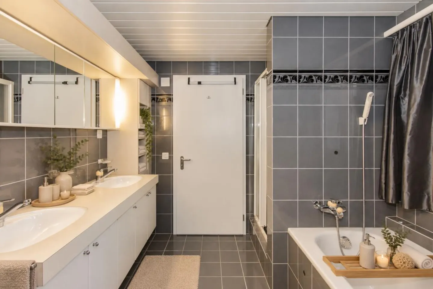 Grande maison jumelée de 6,5 pièces dans un quartier résidentiel privilégié - ... - Photo 10 sur 14