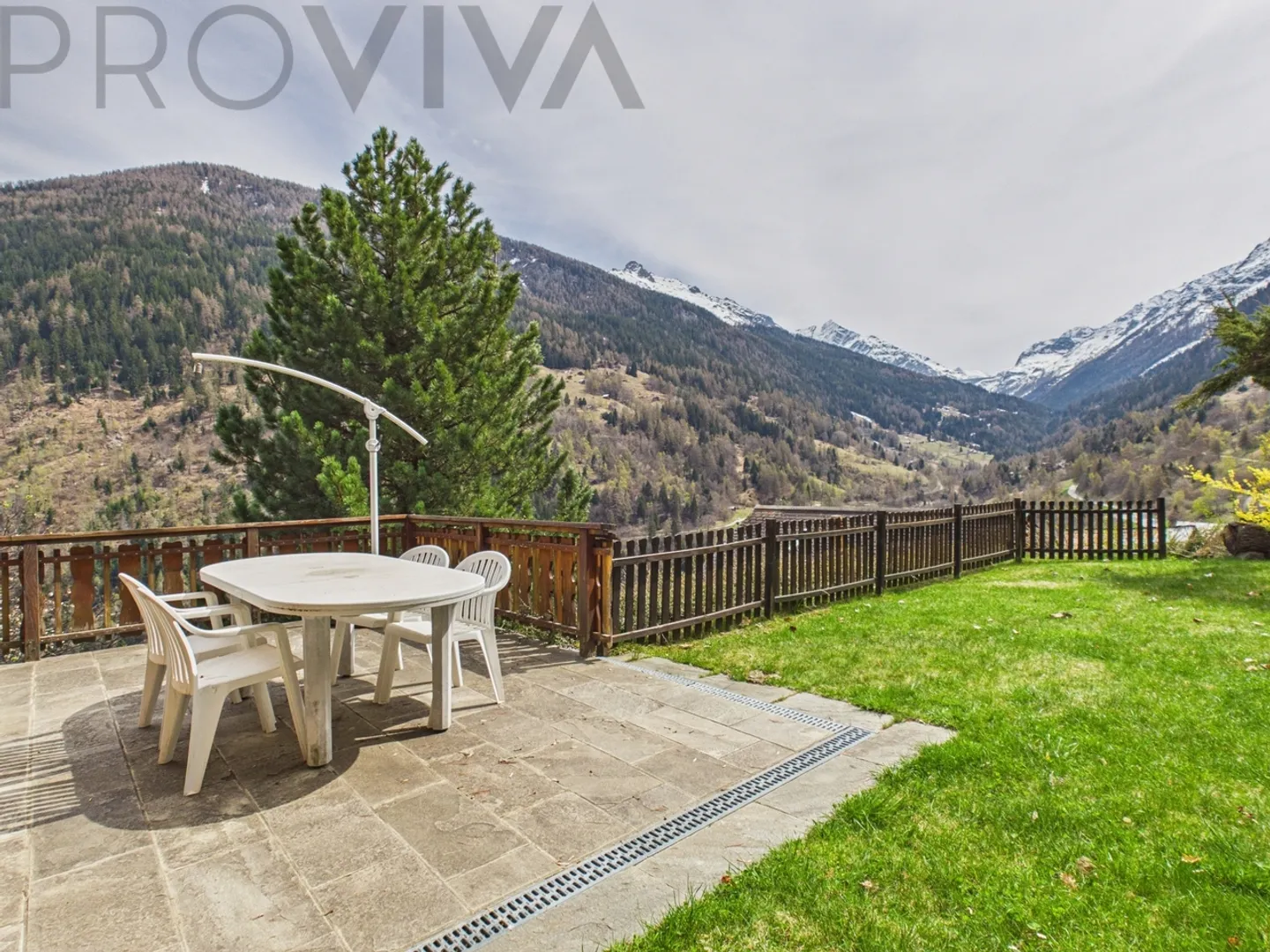 Chalet dans le Val d'Hérens avec Vue Époustouflante - Photo 2 sur 7
