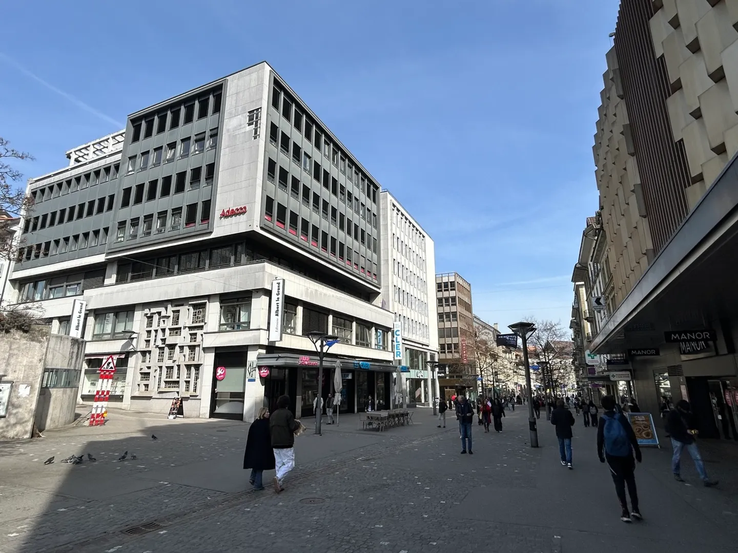 Fribourg - Centre ville
A louer magnifique bureaux
Rue commerciale - Foto 1 von 12