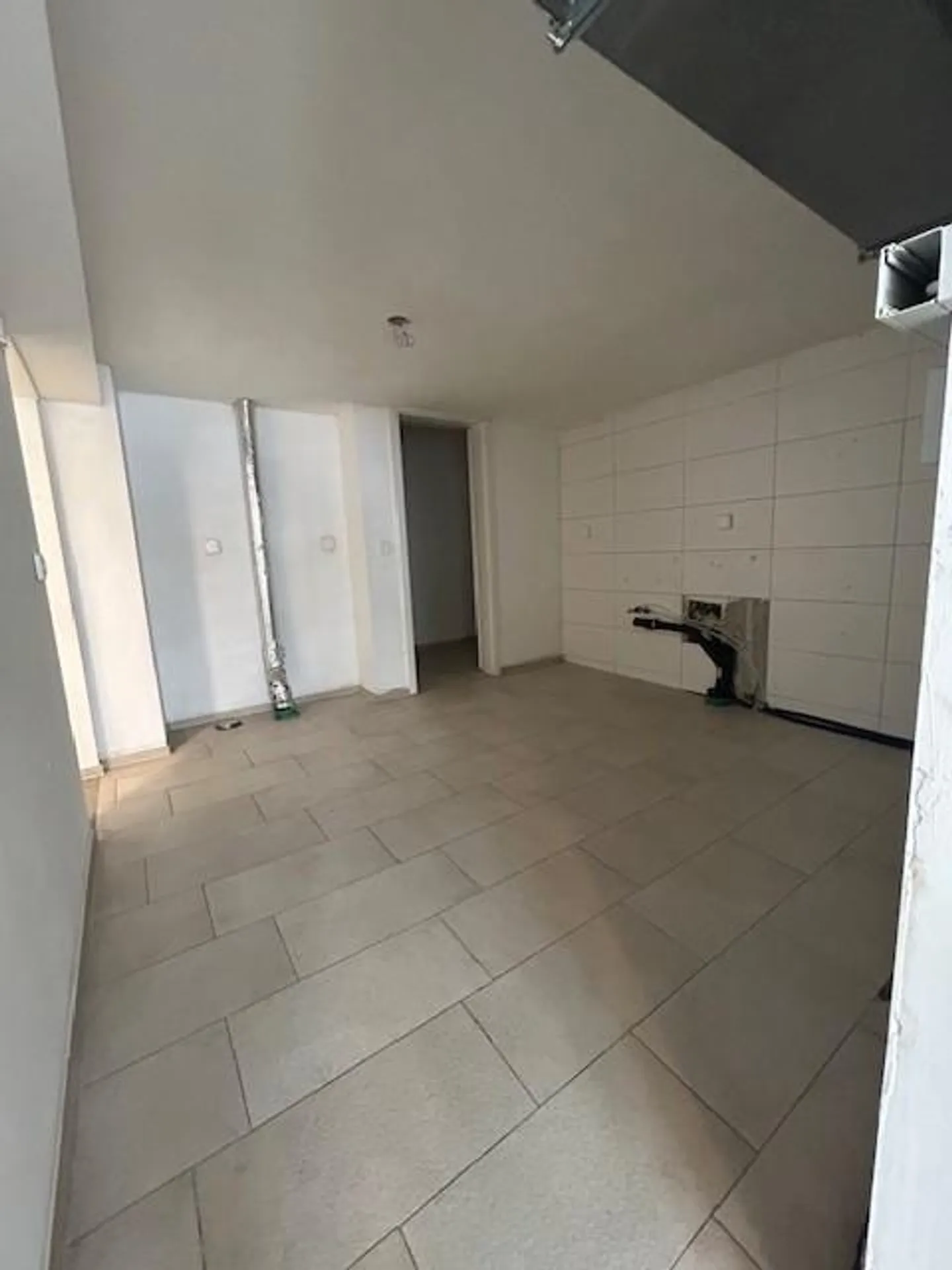 Proprietà commerciale a Bienne - Foto 7 di 8