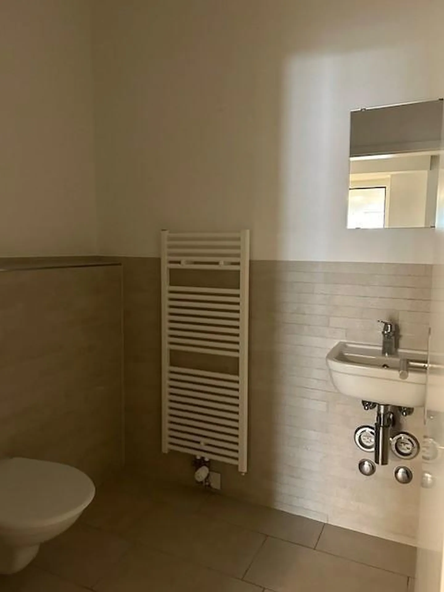 Proprietà commerciale a Bienne - Foto 8 di 8