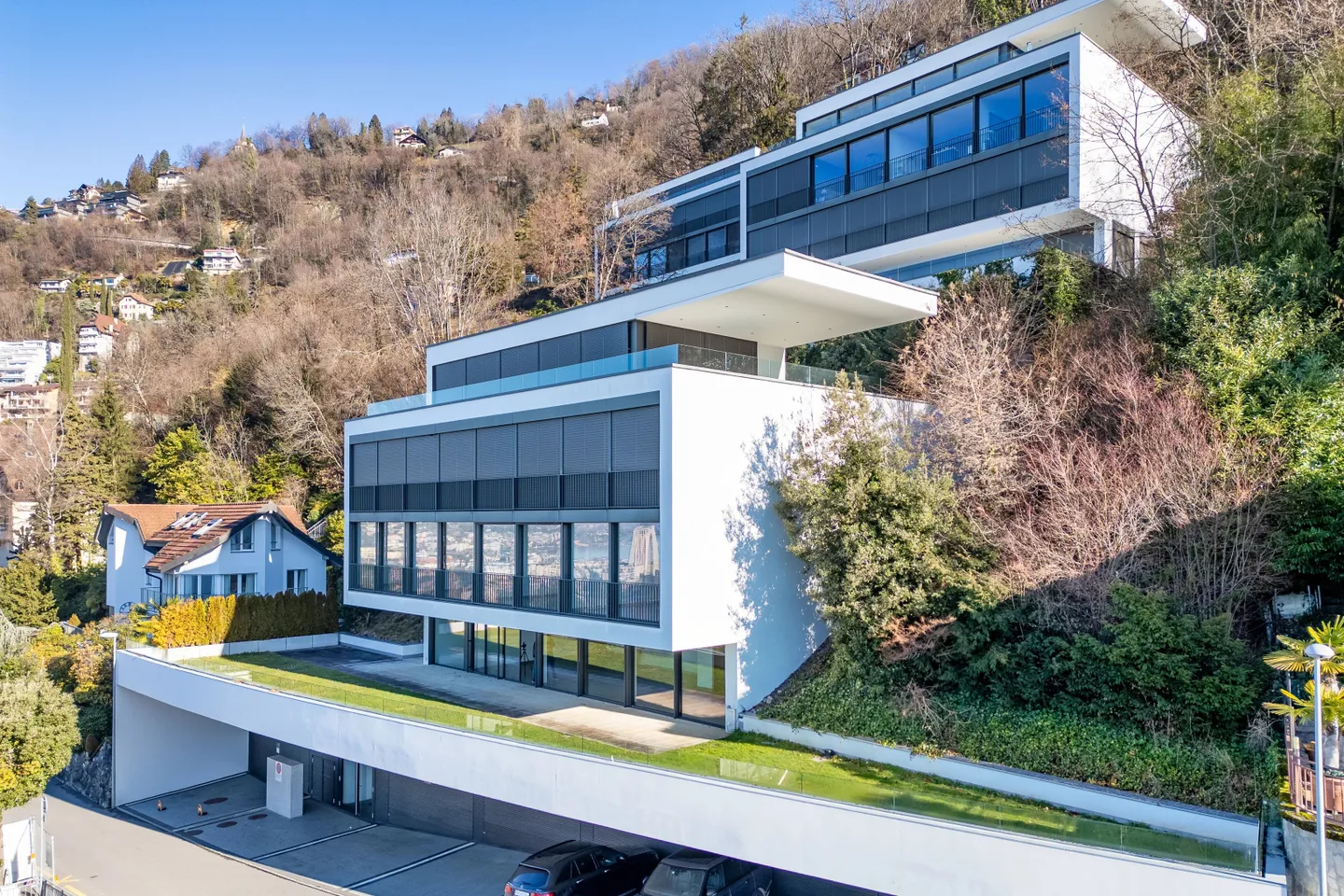 Duplex Contemporaneo con Vista Lago - Foto 2 di 11