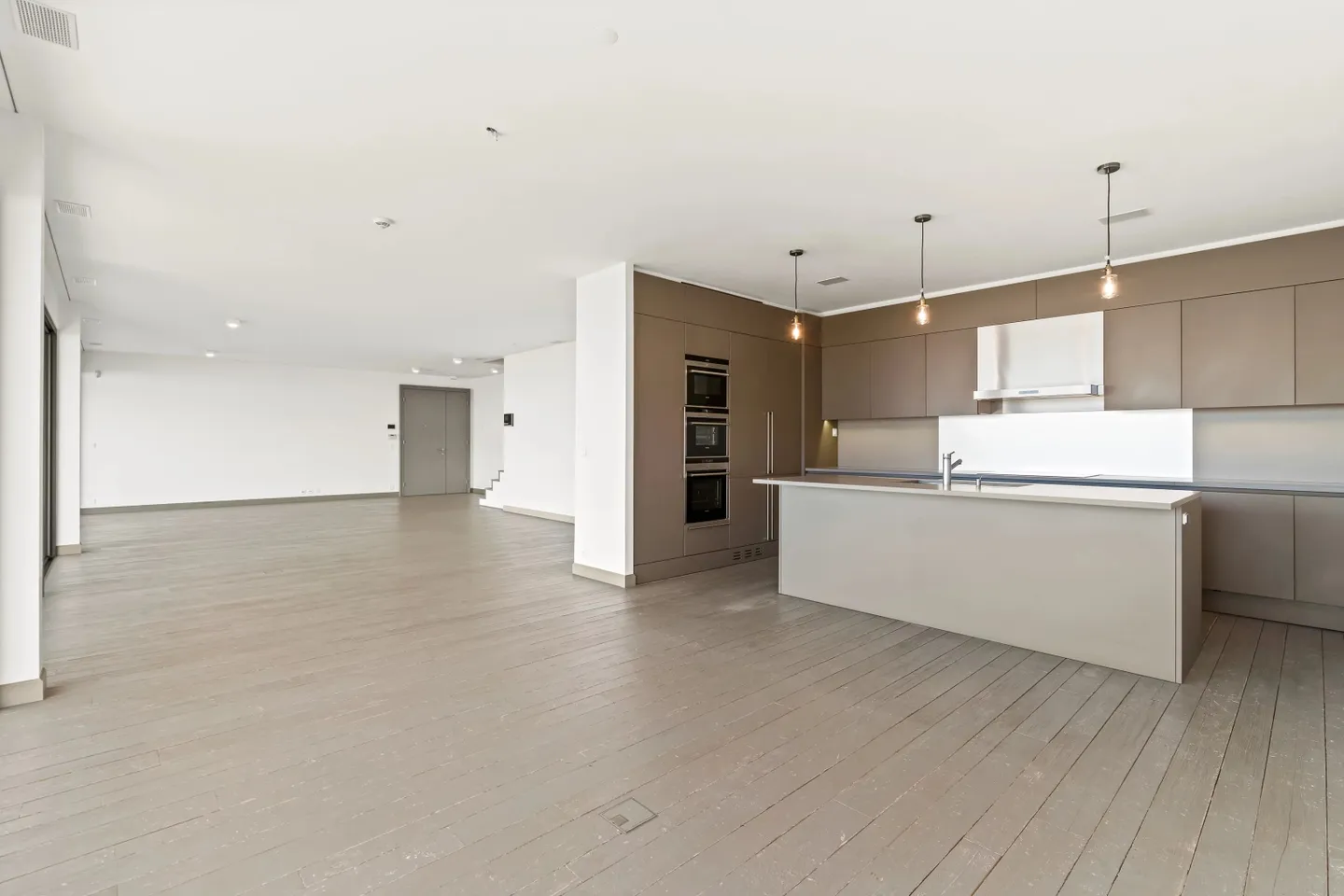 Duplex Contemporaneo con Vista Lago - Foto 7 di 11