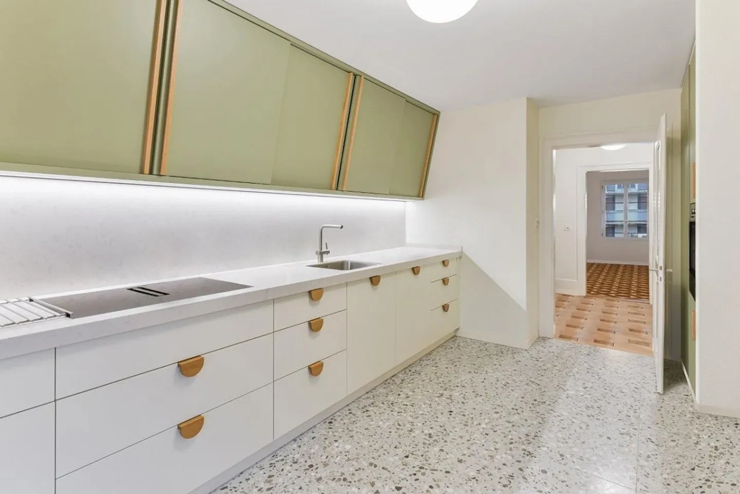 Exclusive Old Town Apartment with Historical Charm and Modern Comfort - Photo 12 of 15