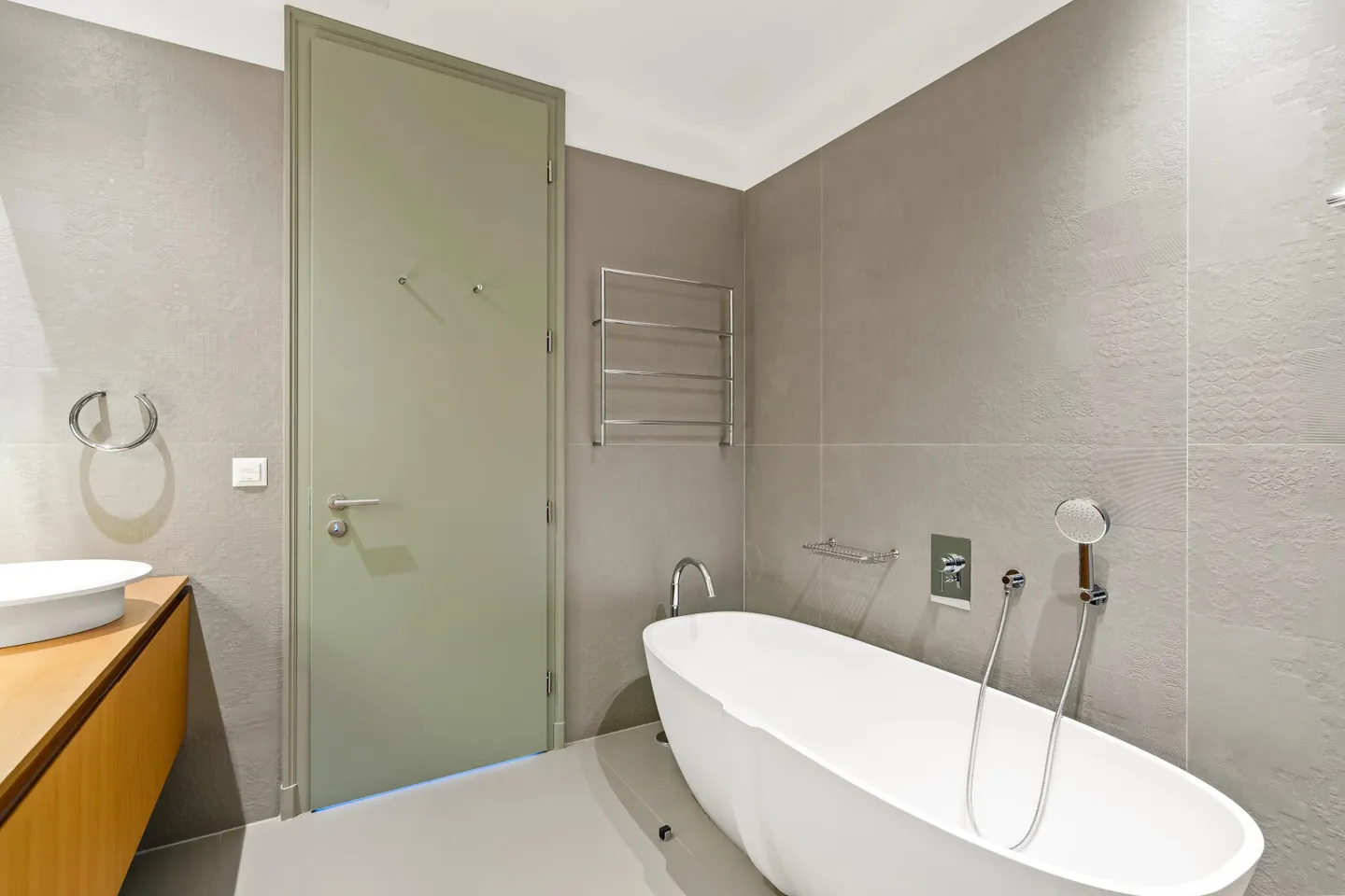 Duplex Contemporaneo con Vista Lago - Foto 9 di 11