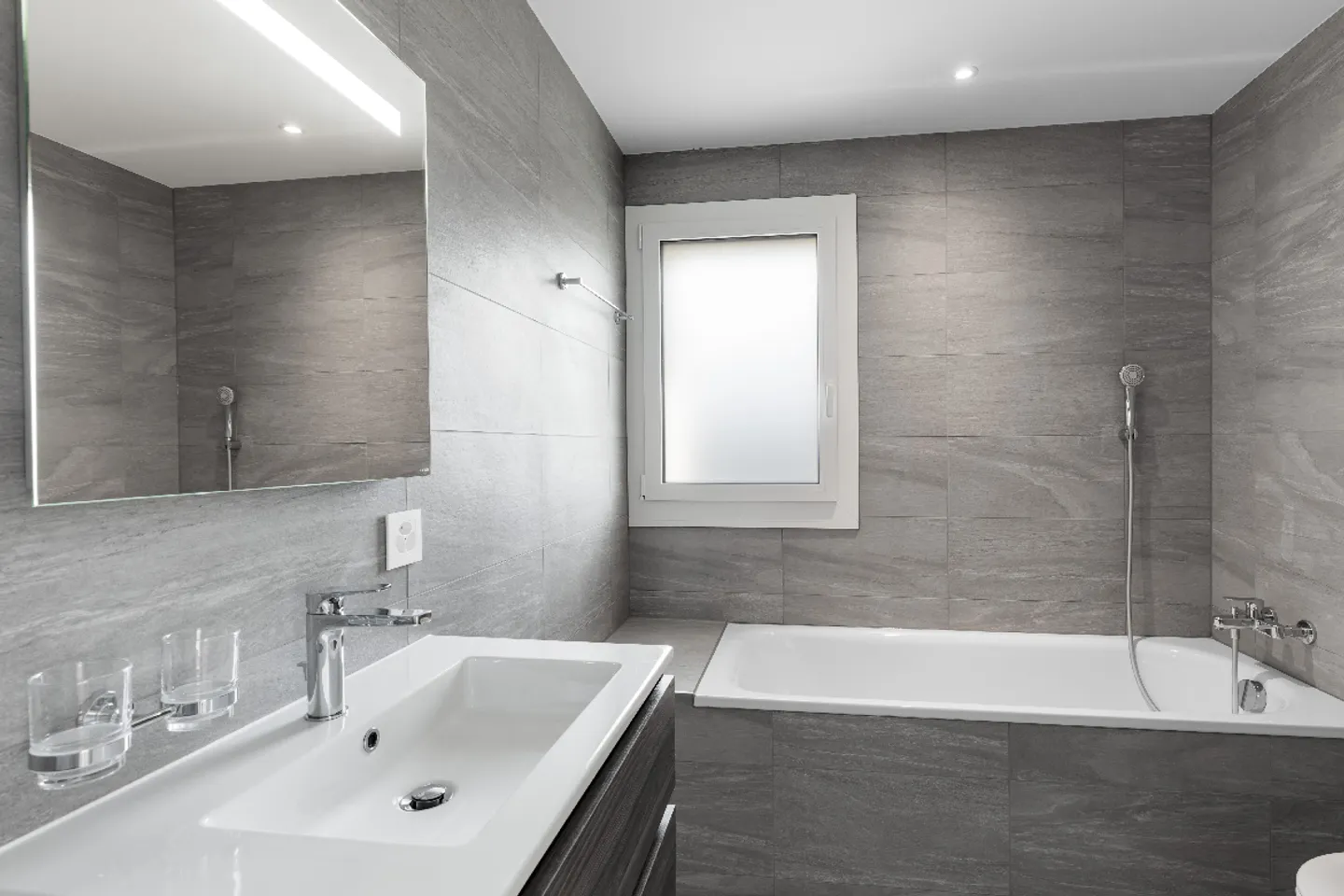 Exceptional duplex 5.5 rooms - panoramic terrace and idyllic setting - Photo 6 of 11