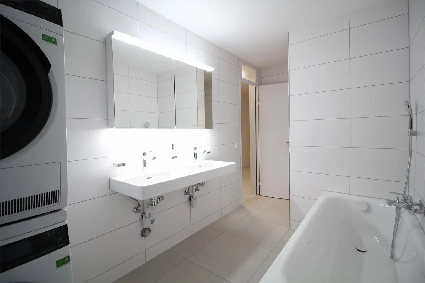 Appartamento 5.5 stanze completamente ristrutturato, grande e luminoso con vista - Foto 9 di 20
