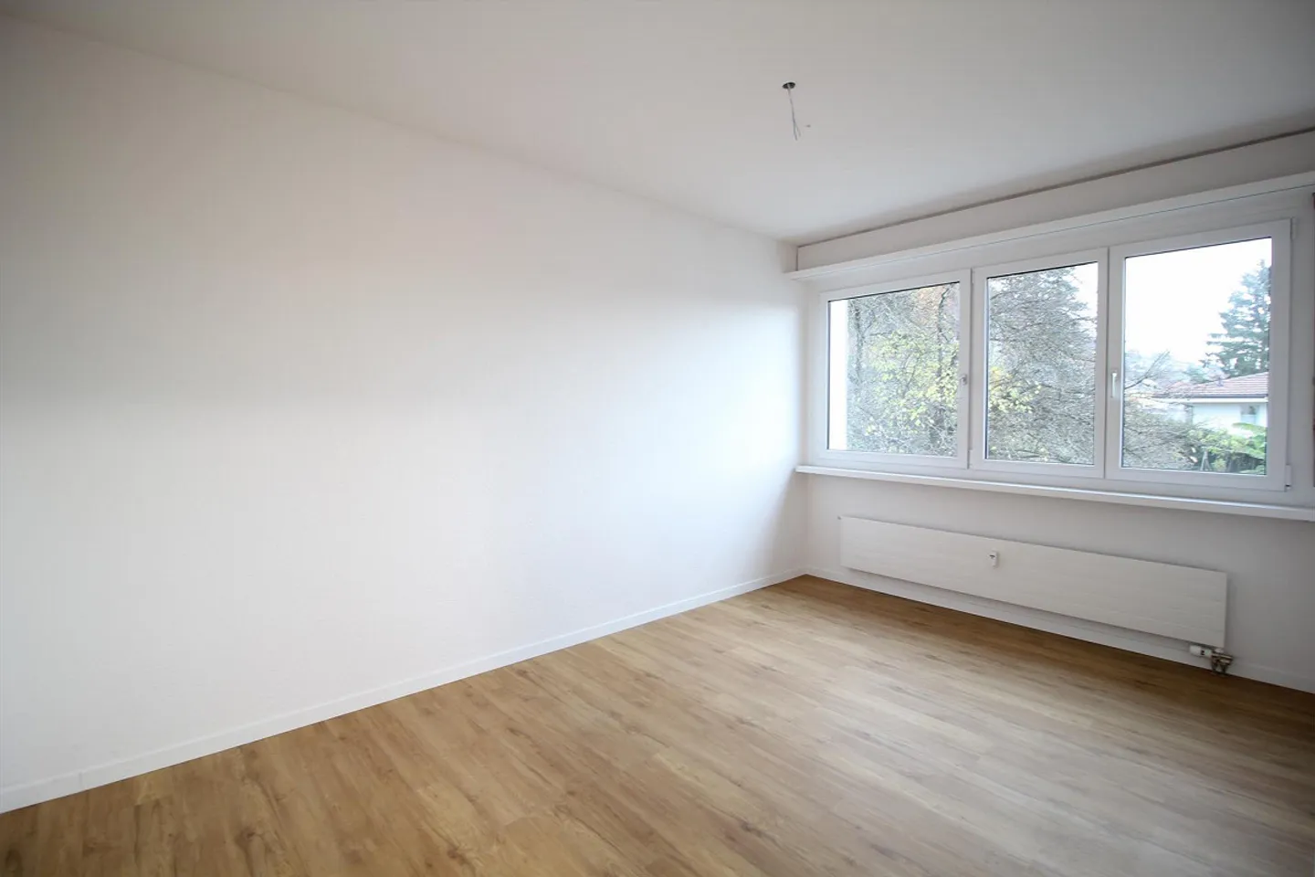 Appartamento 5.5 stanze completamente ristrutturato, grande e luminoso con vista - Foto 12 di 20