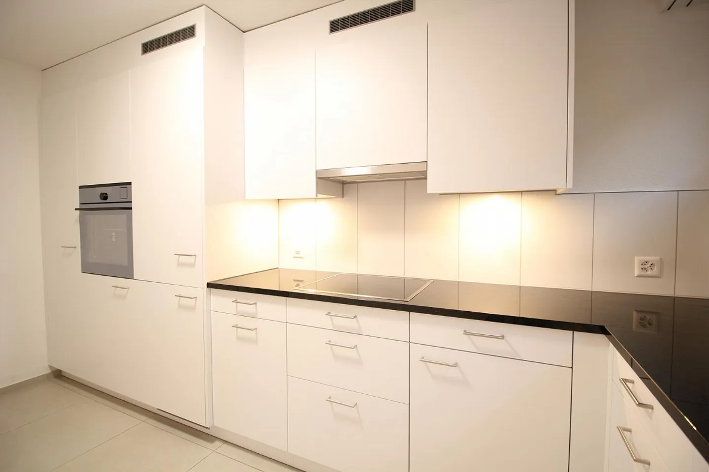 Appartamento 5.5 stanze completamente ristrutturato, grande e luminoso con vista - Foto 5 di 20