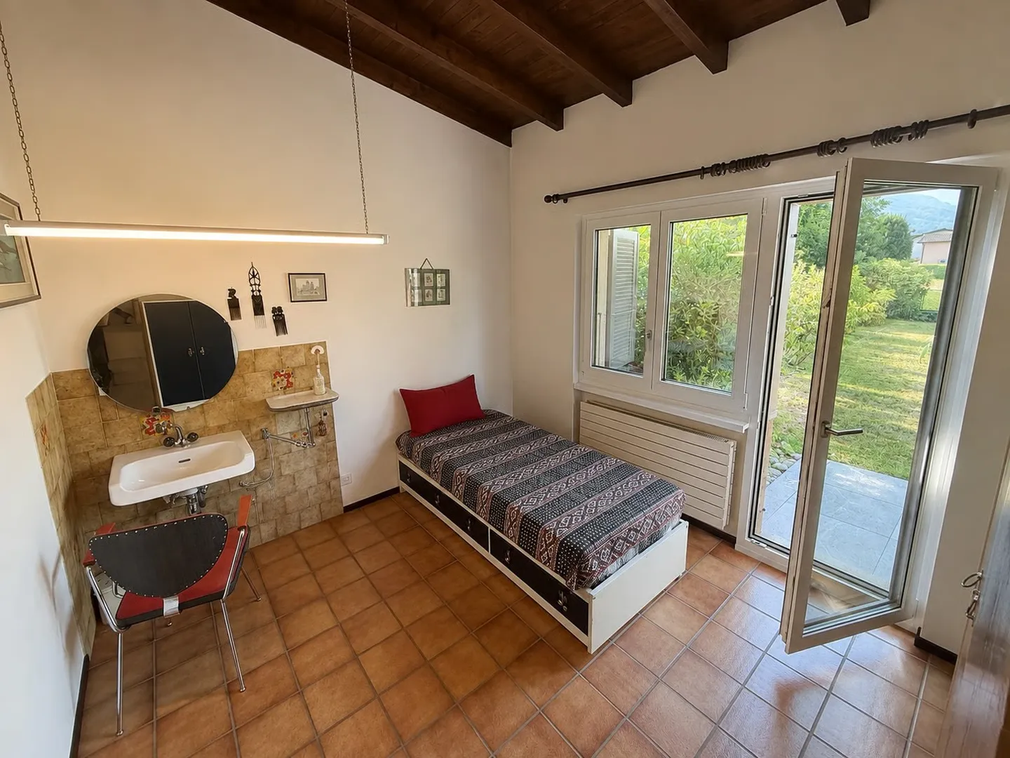 Cadro – Maison individuelle de 5.5 pièces dans un endroit calme et privé - Photo 10 sur 14
