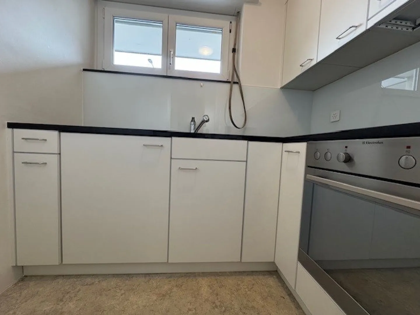 Charming 1-Room Apartment - Welcome to Your New Home! - Photo 2 of 5