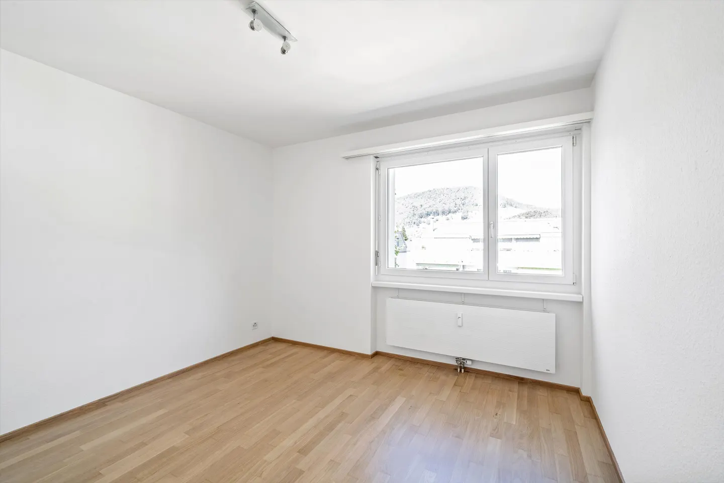 Modern Apartment by the Forest - Photo 10 of 13