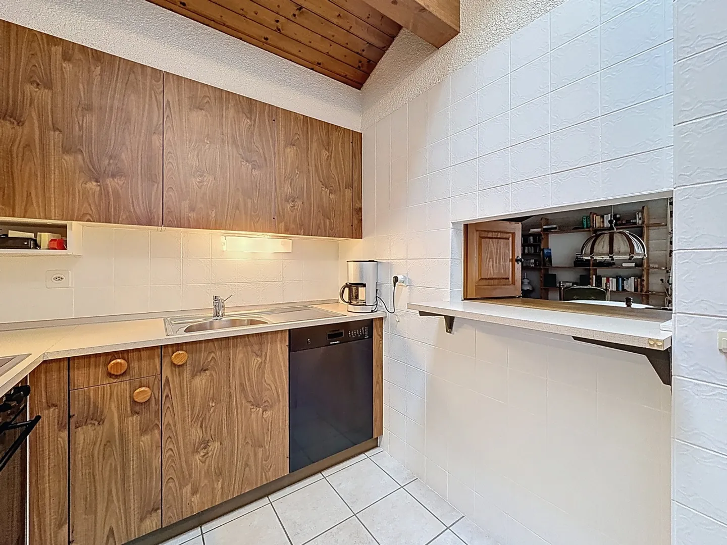 Very nice bright apartment halfway up the village - Photo 3 of 7