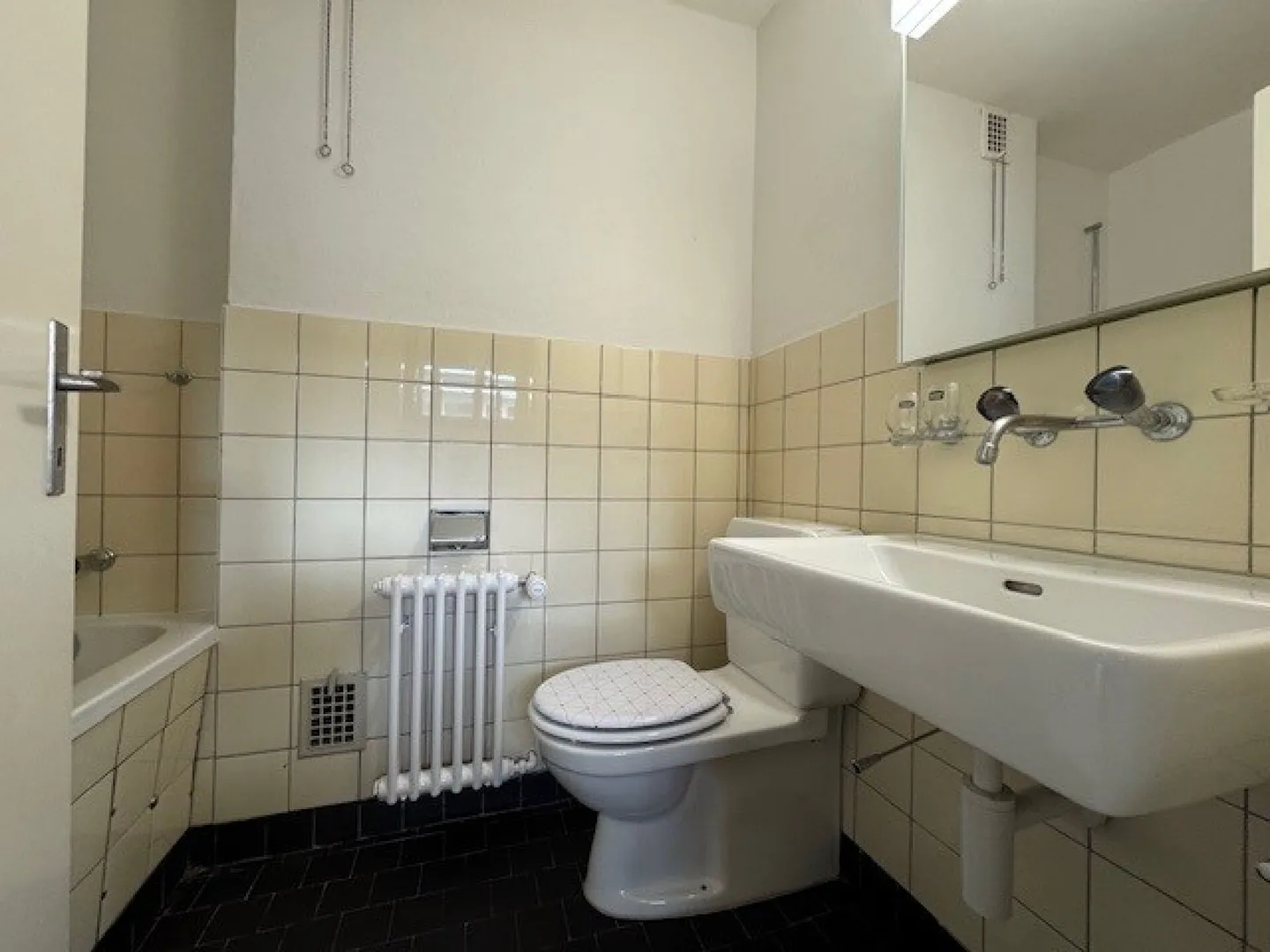 Charming 1-Room Apartment - Welcome to Your New Home! - Photo 3 of 5