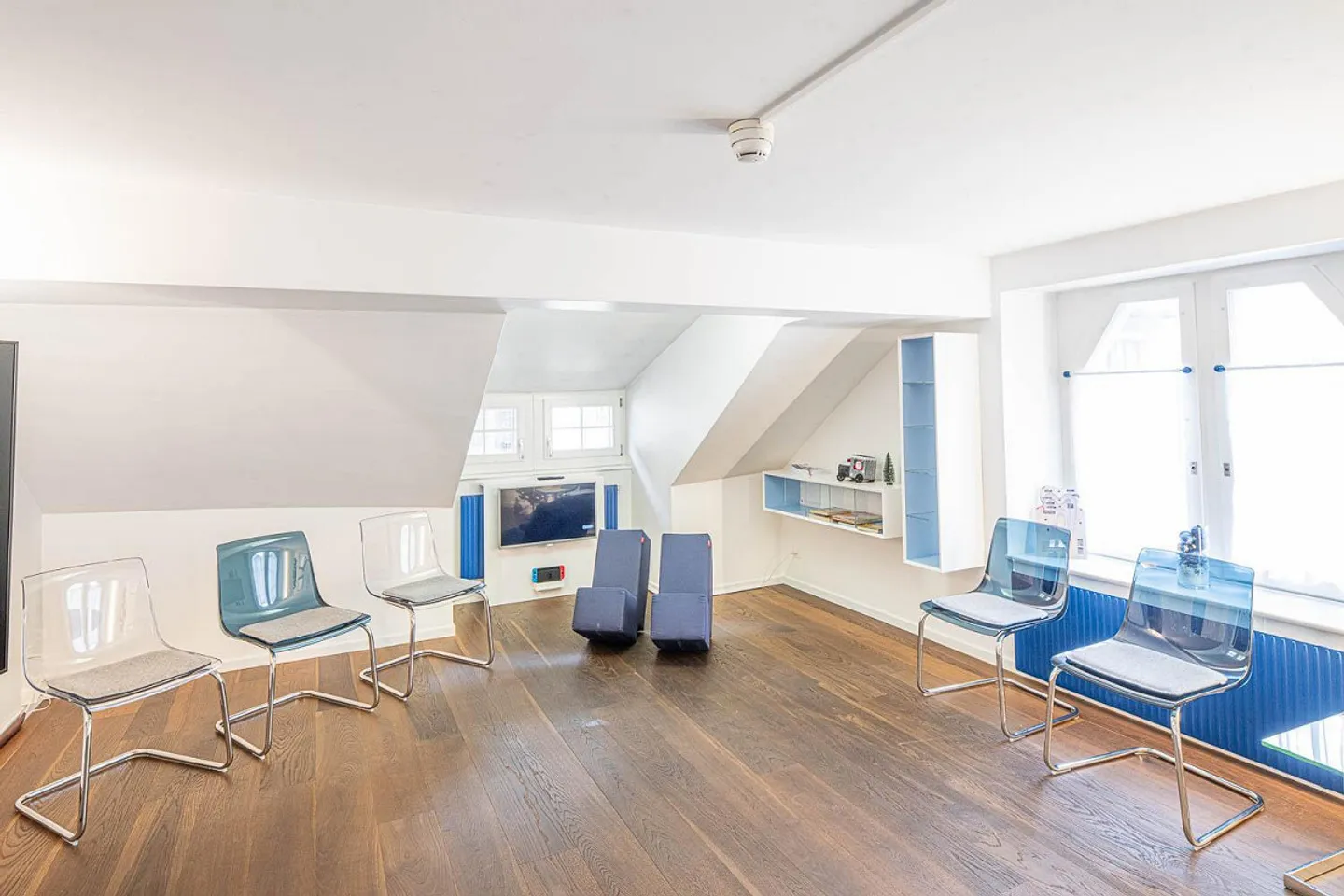 Practice Suitable Commercial Space in a Central Location - Photo 4 of 13