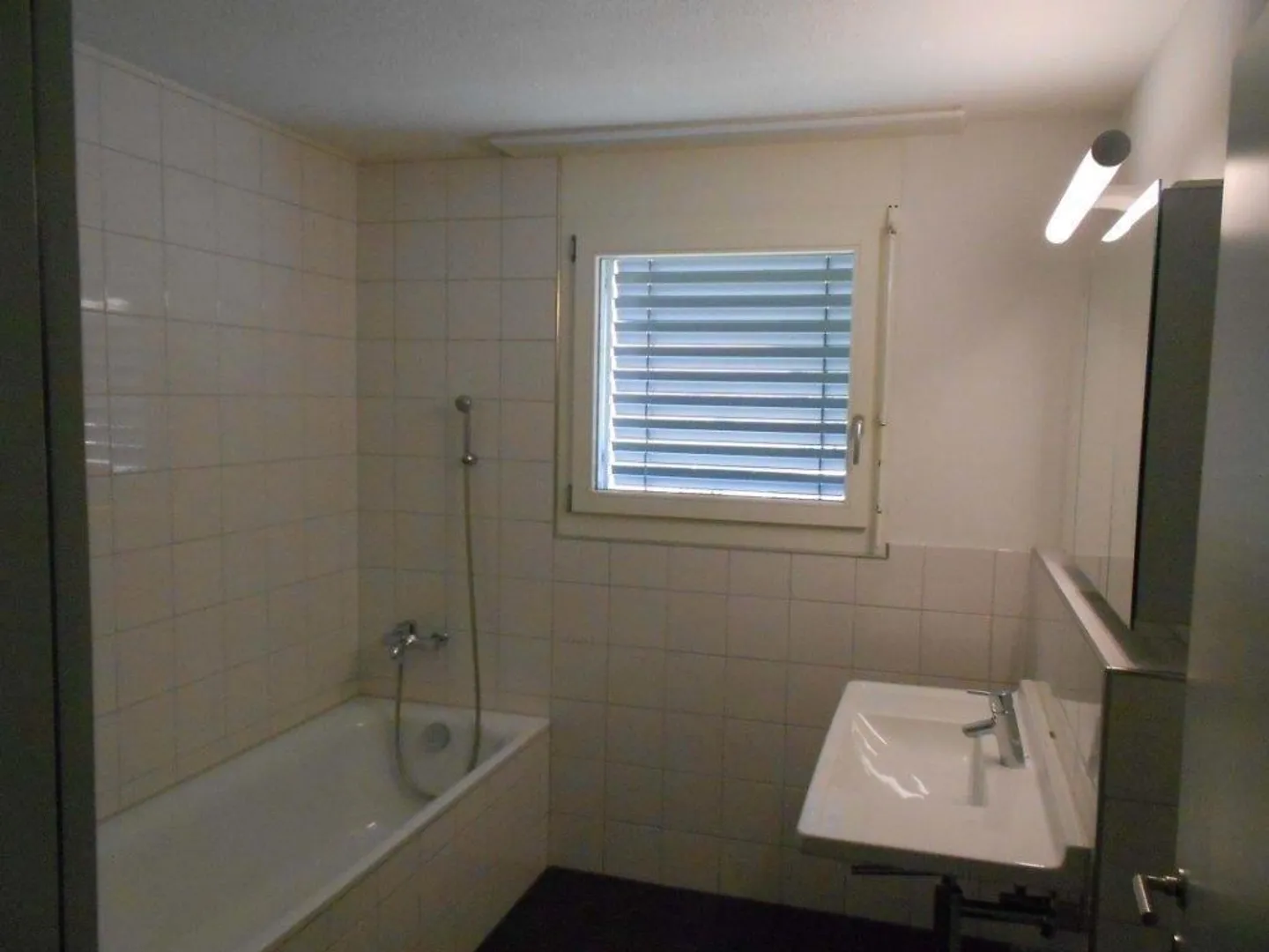 3.5 Zimmer-Wohnung an ruhiger Lage zu vermieten - Foto 4 von 11