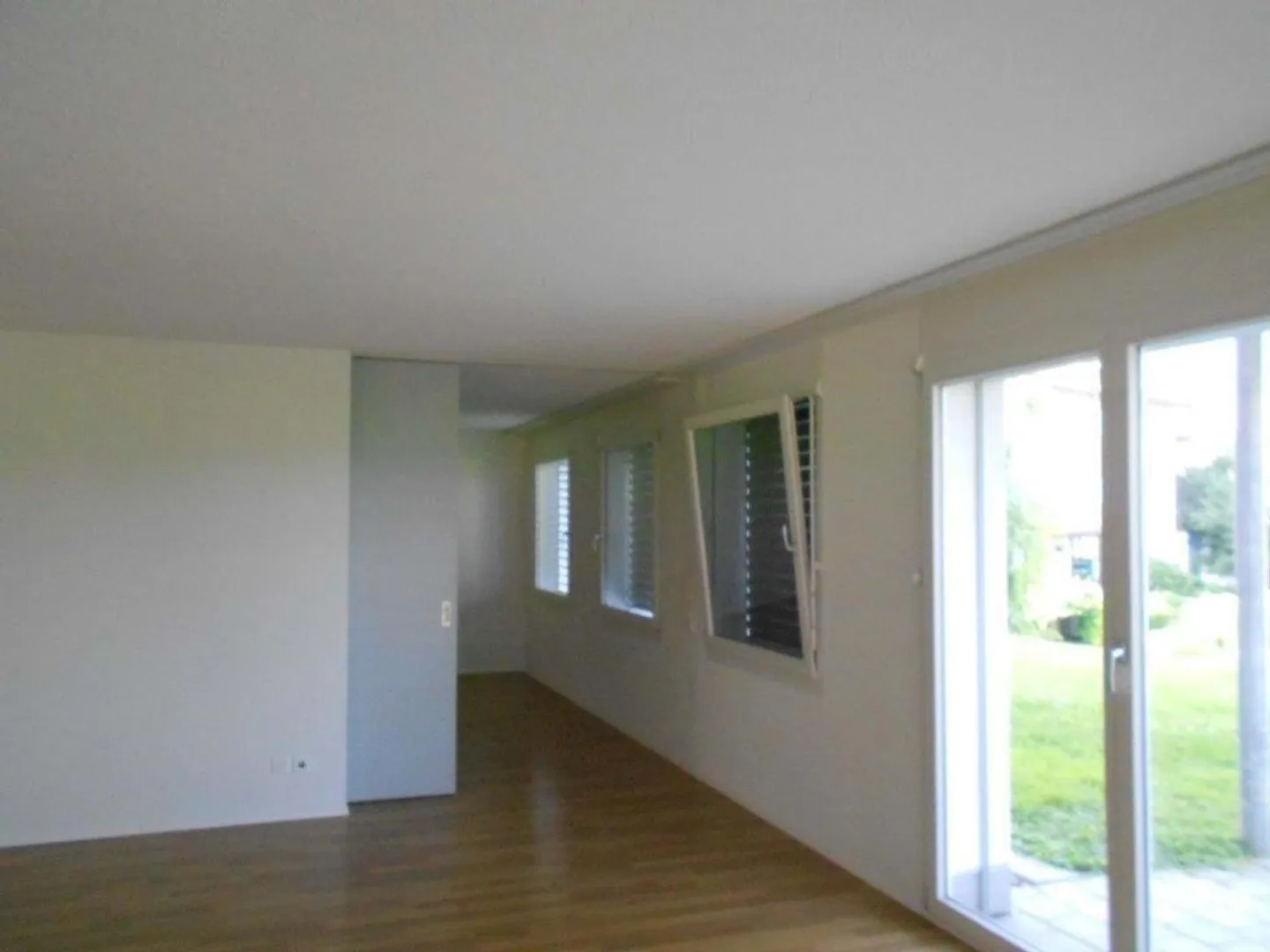 3.5 Zimmer-Wohnung an ruhiger Lage zu vermieten - Foto 2 von 11