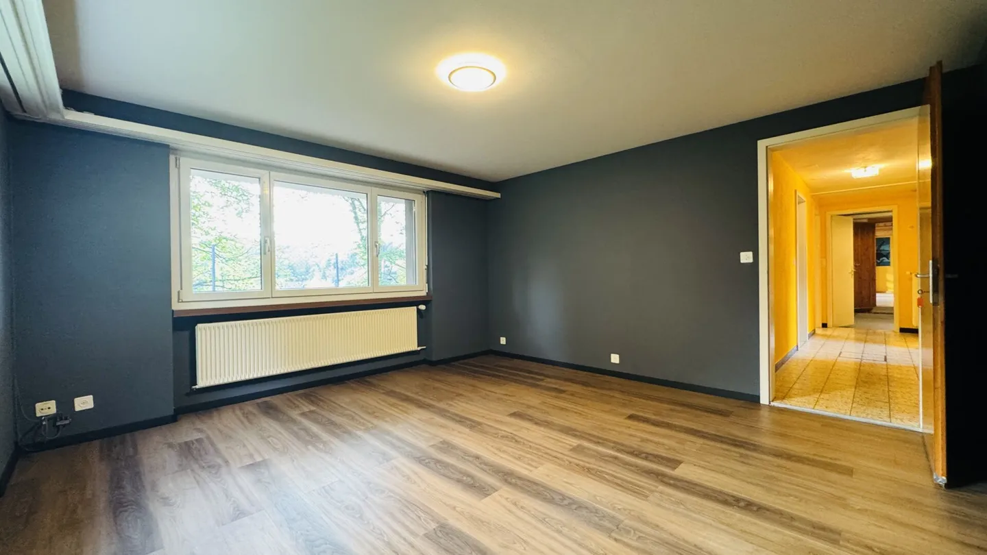 Detached 5.5-room house for 1-2 families - Garage, large garden, panoramic view - Photo 10 of 14