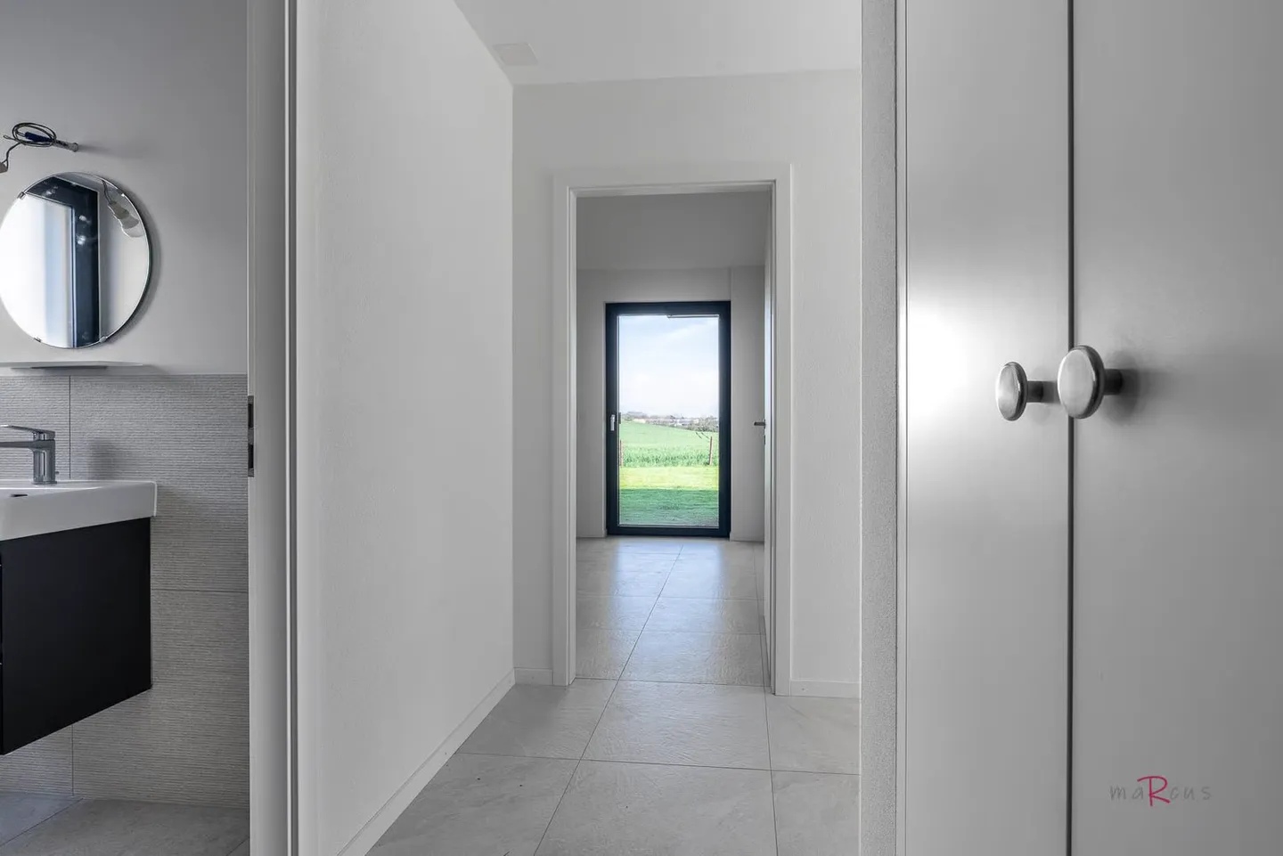 Casa unifamiliare con 4 camere, vista mozzafiato sui campi e sulle Alpi - Foto 3 di 19