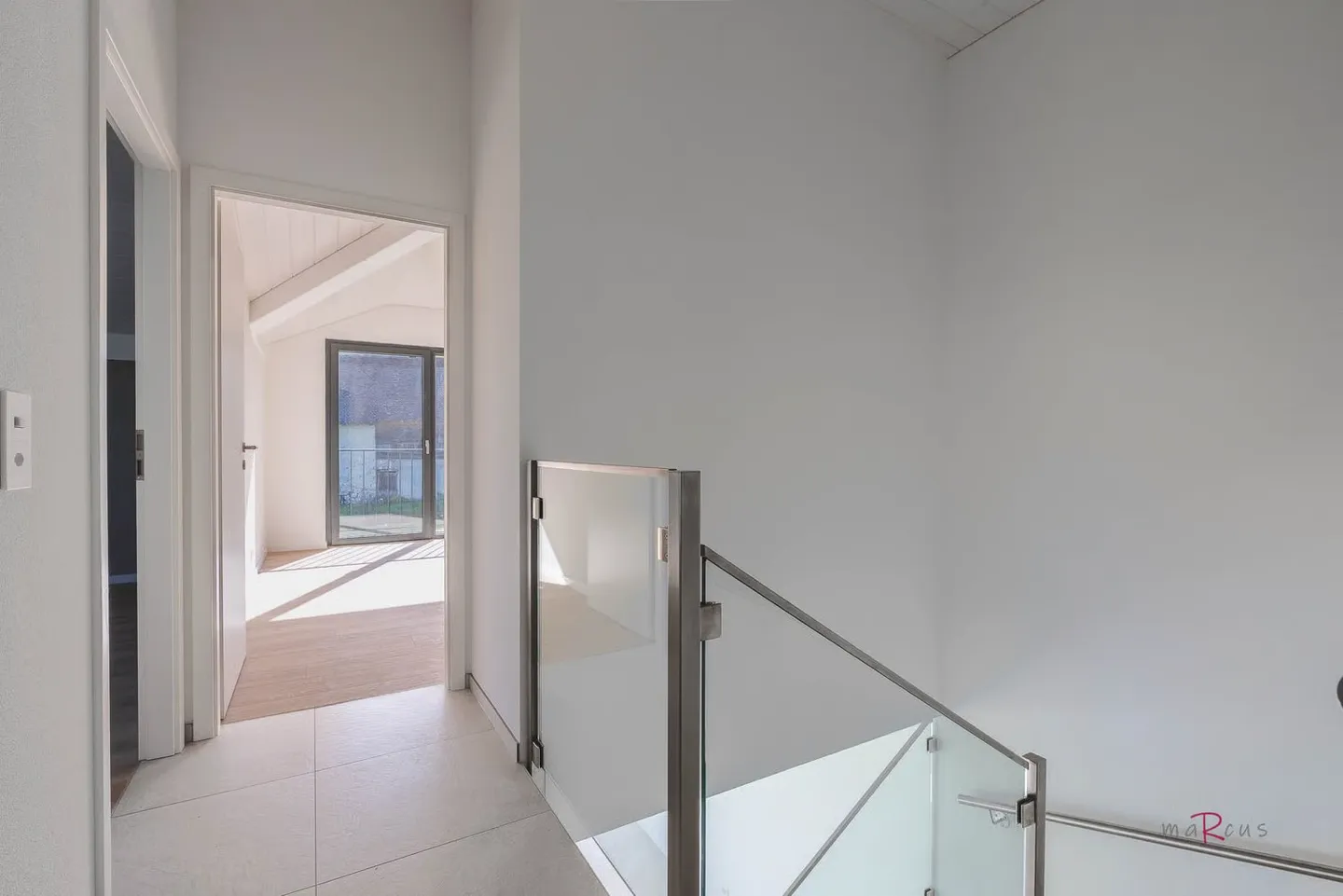 Casa unifamiliare con 4 camere, vista mozzafiato sui campi e sulle Alpi - Foto 7 di 19