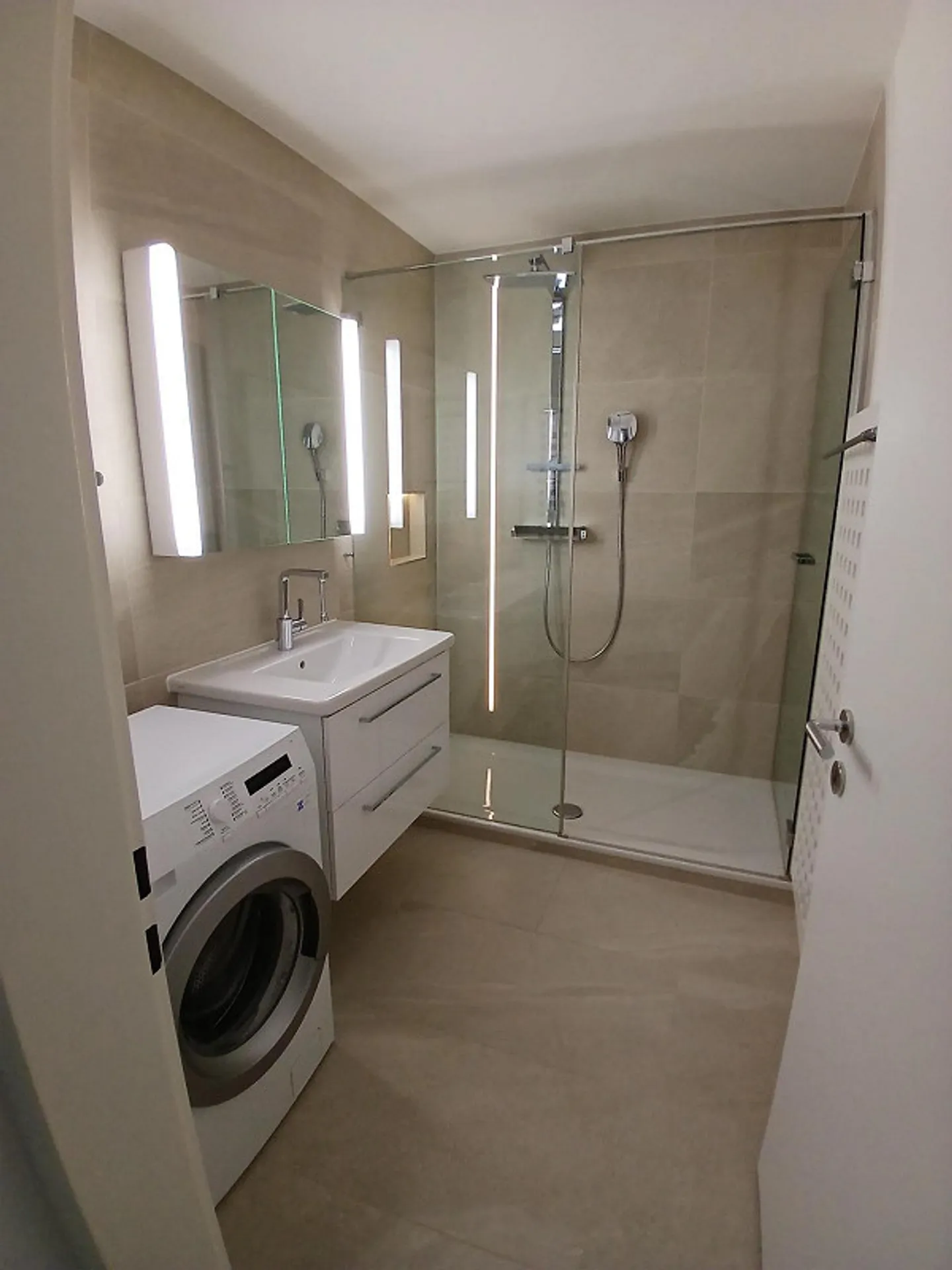 Moderne 4-Zimmer-Wohnung mit Balkon - Foto 21 von 23