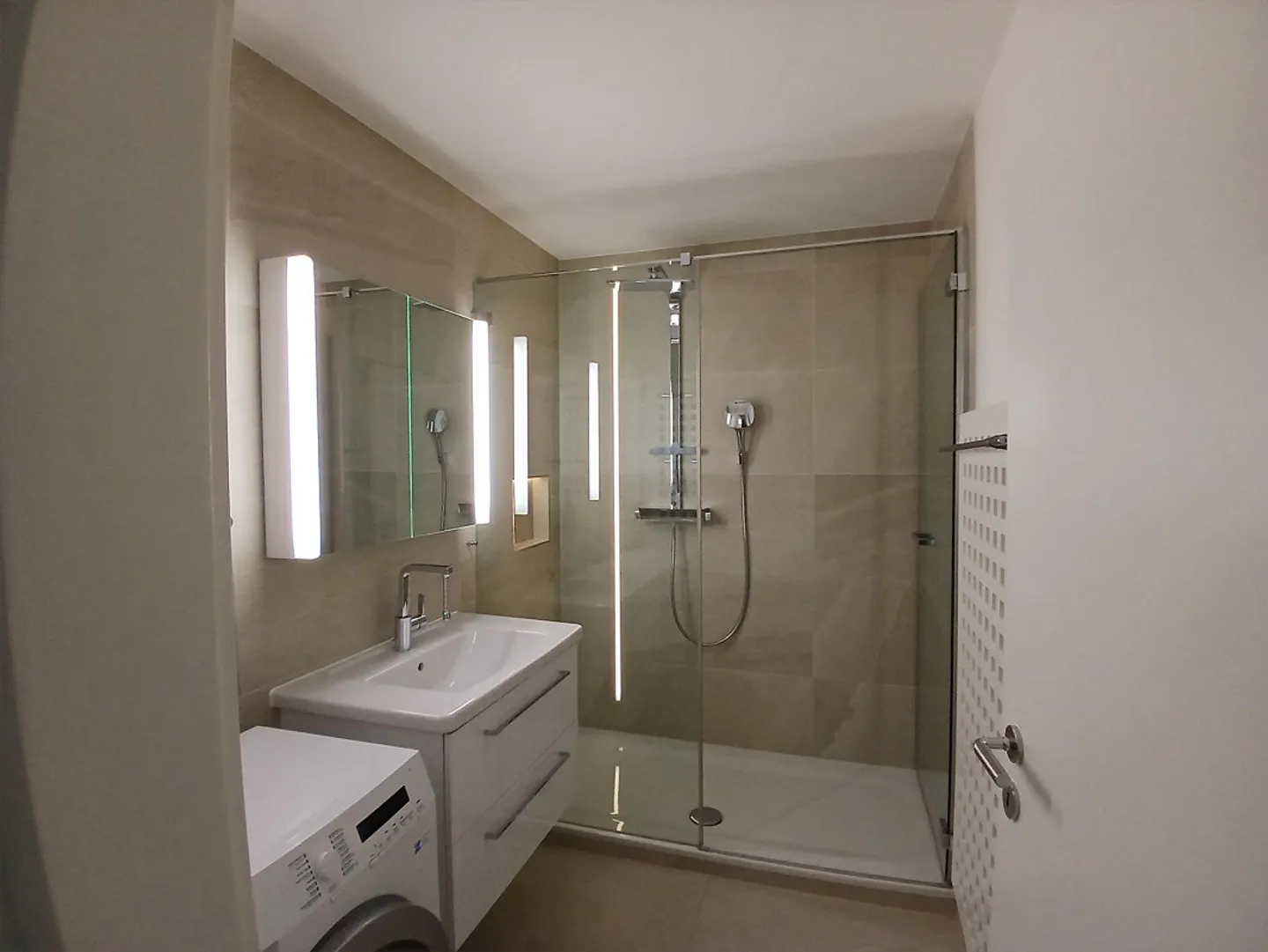 Moderne 4-Zimmer-Wohnung mit Balkon - Foto 22 von 23