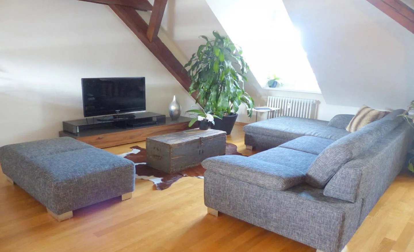 Top-Floor Apartment with Terrace - Photo 2 of 10