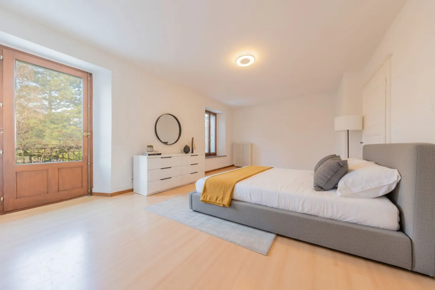 Charming 18th Century House - Photo 6 of 12