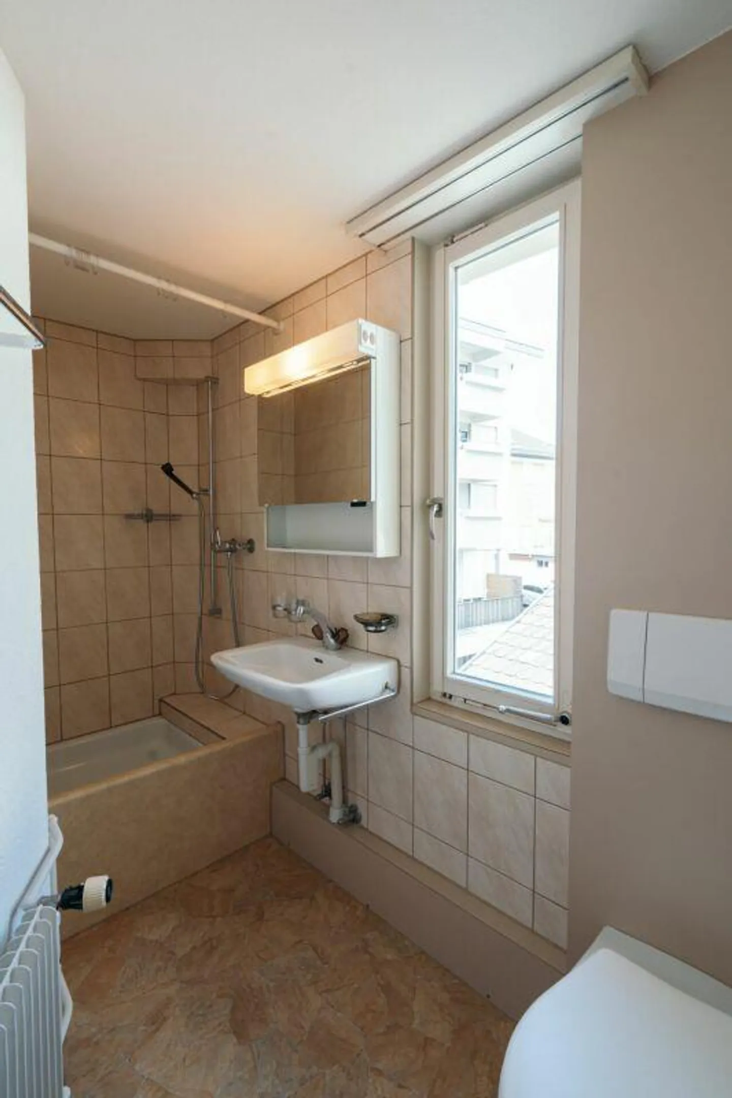 CENTRAL AVEC GRANDE TERRASSE - Photo 6 sur 8