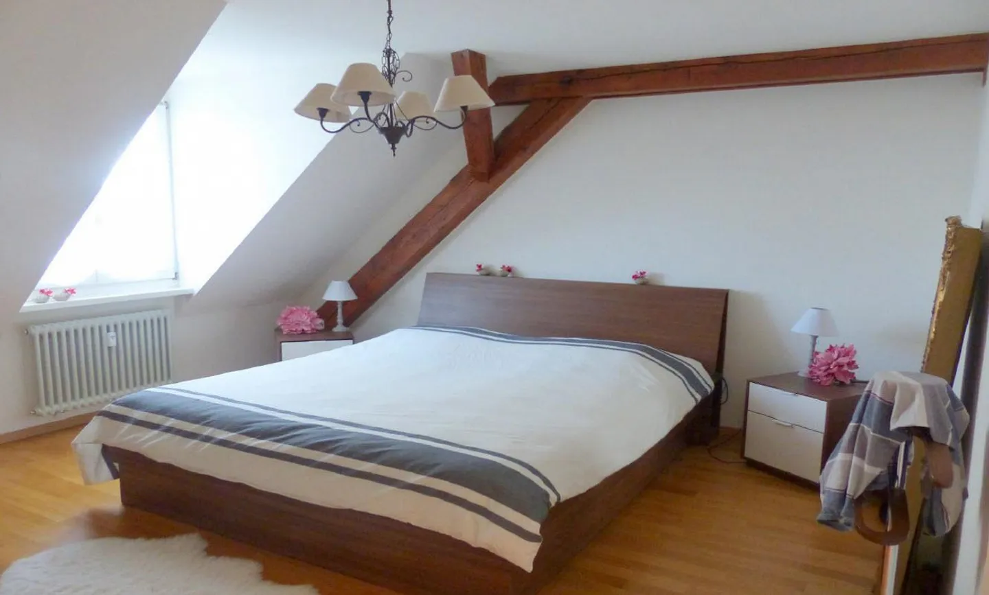 Top-Floor Apartment with Terrace - Photo 7 of 10