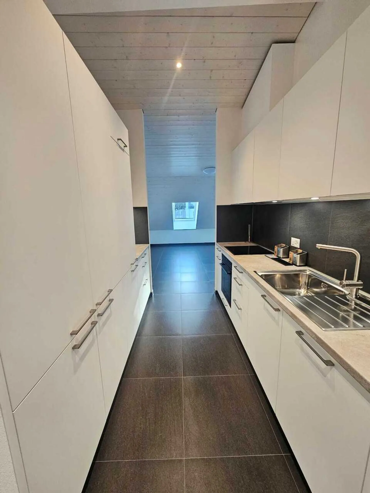 Modern 3-room apartment with stunning view in Yverdon-les-Bains - Photo 4 of 8