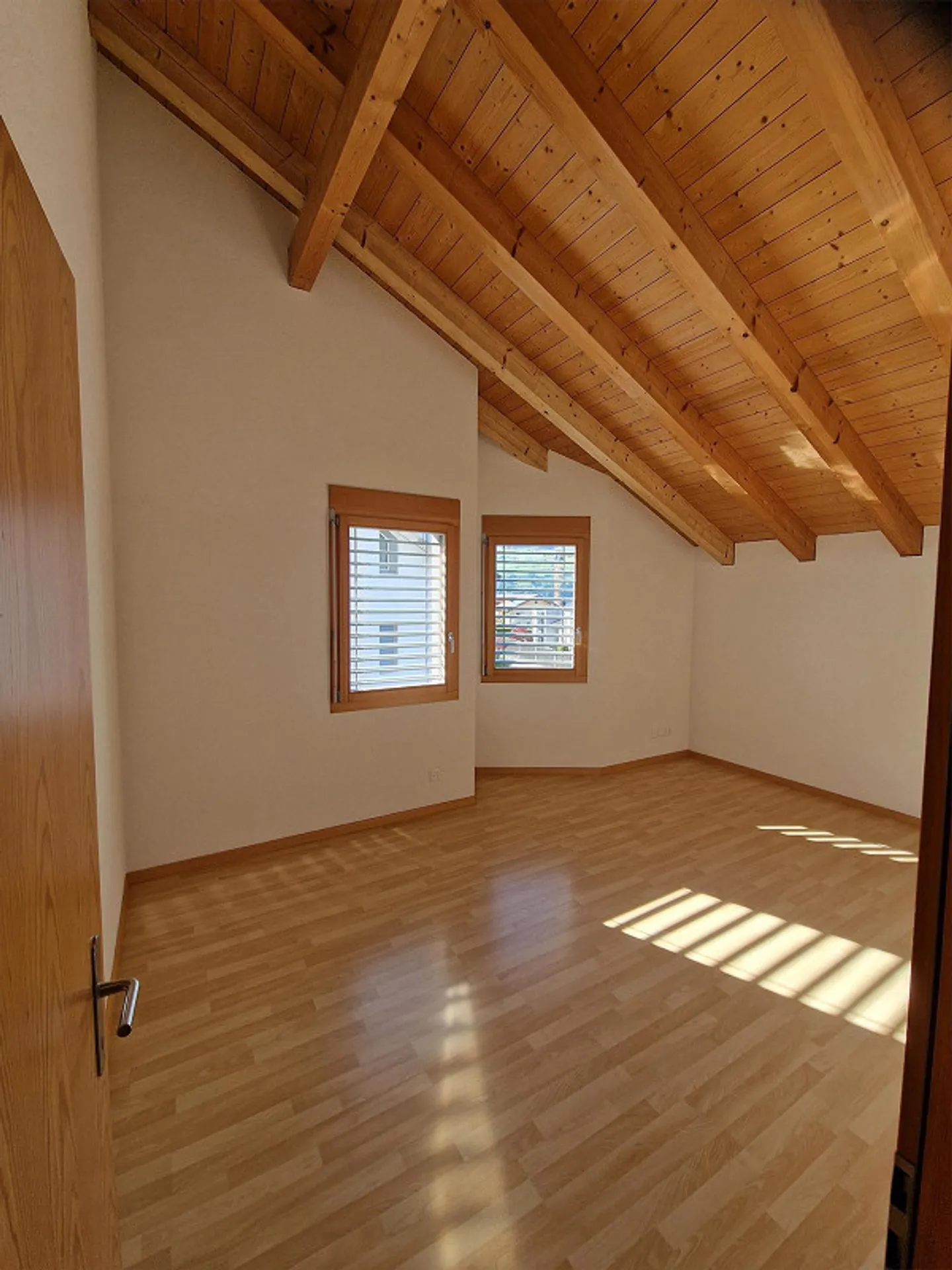 6.5 Room House Directly Above Lake Lucerne - Photo 18 of 25