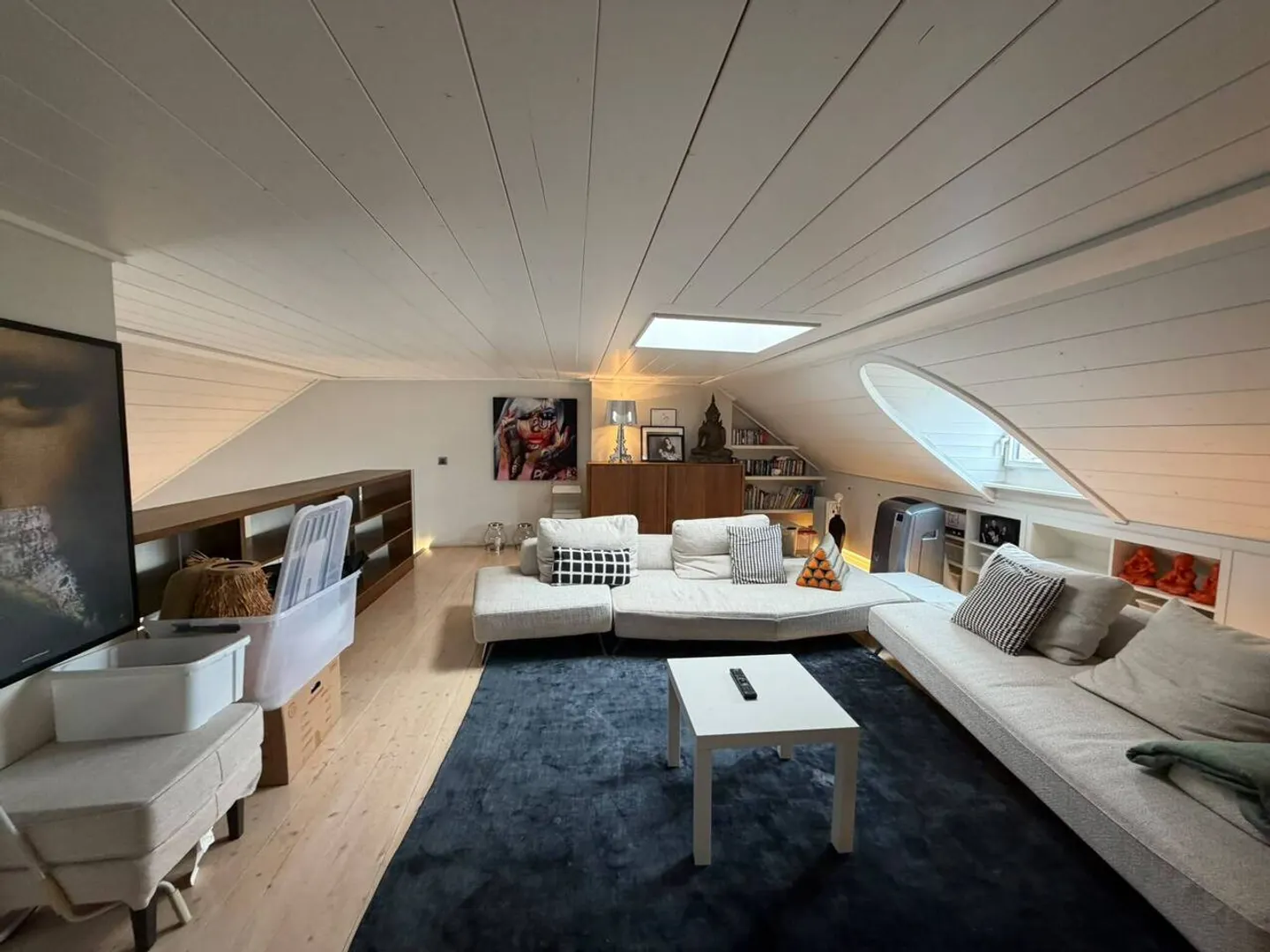 VESSY - Hochwertiges möbliertes Duplex mit 7 Zimmern ?290 m² + Privater Aufzug - Foto 15 von 19
