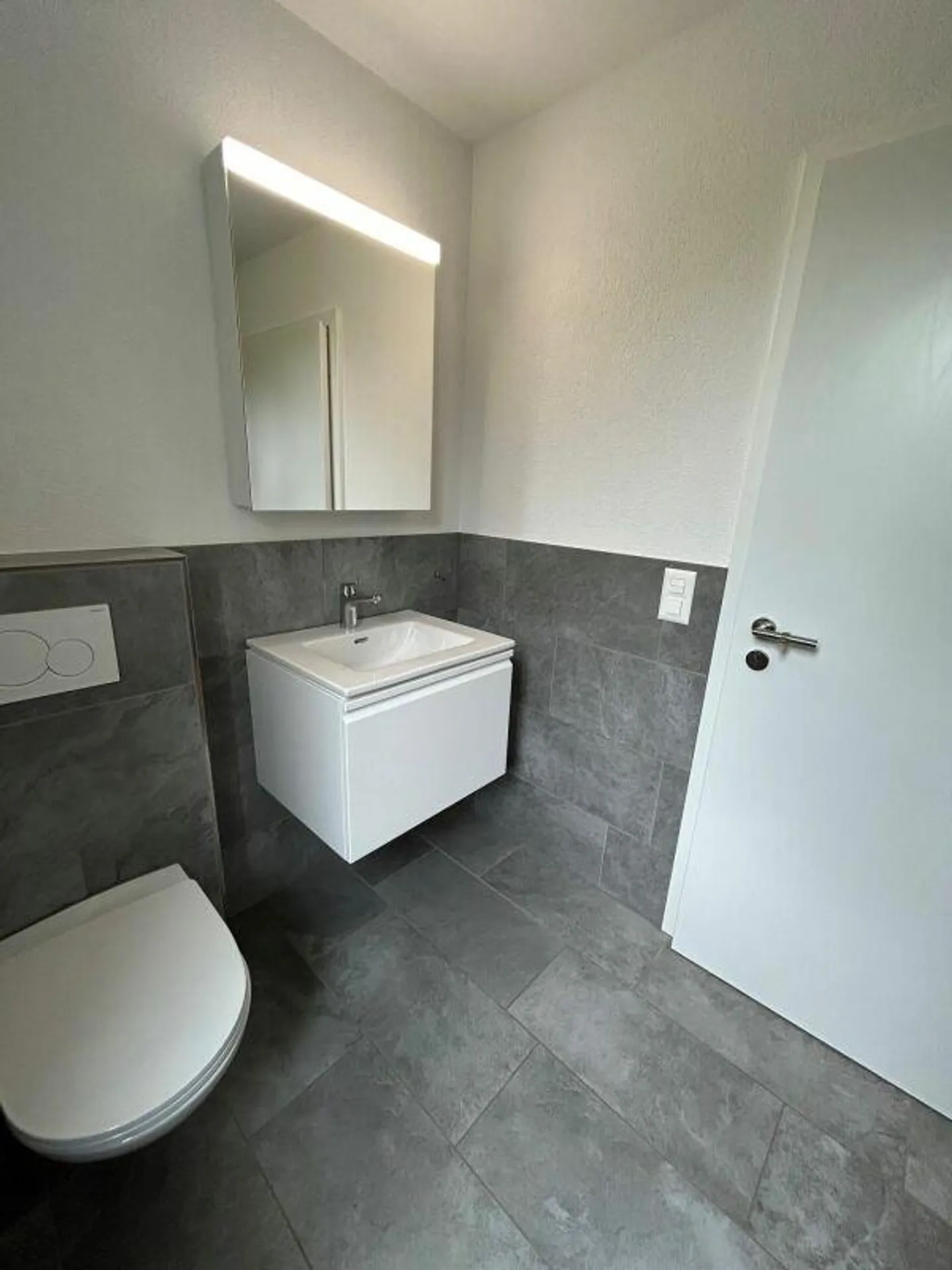 Oeschgen / 2.5 Room Ground Floor Apartment D 0.3 - Photo 3 of 6