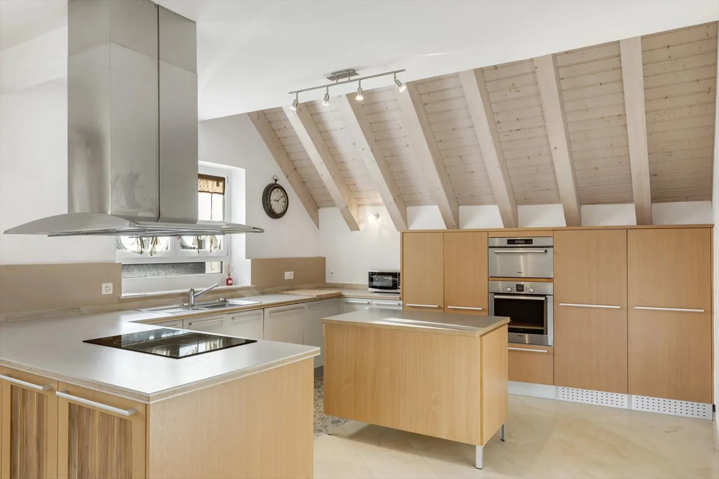 Appartamento duplex sontuoso a Colombier - Raro in vendita - Foto 3 di 12