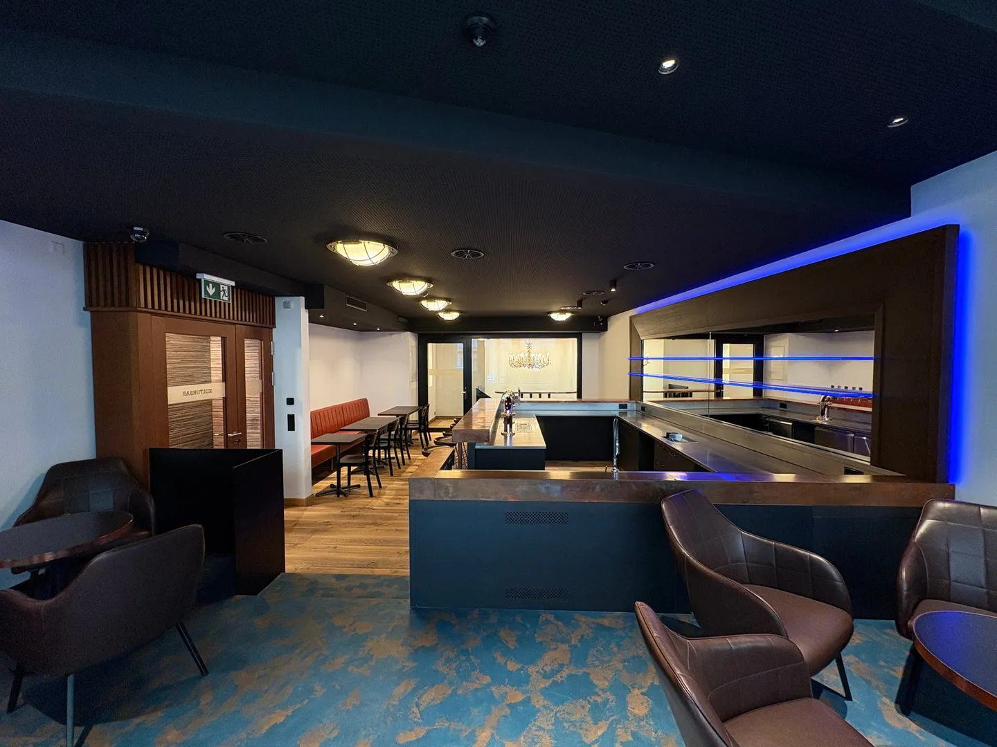 New beautifully furnished bar with multifunctional room in the center of Altdorf - Photo 5 of 14