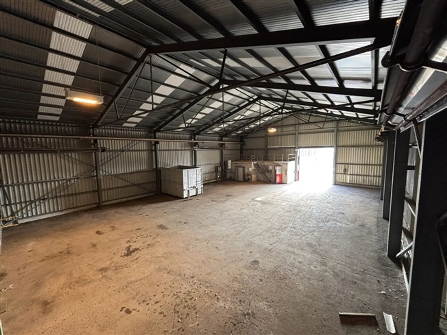 For rent naked and covered land in the industrial area - Photo 9 of 13