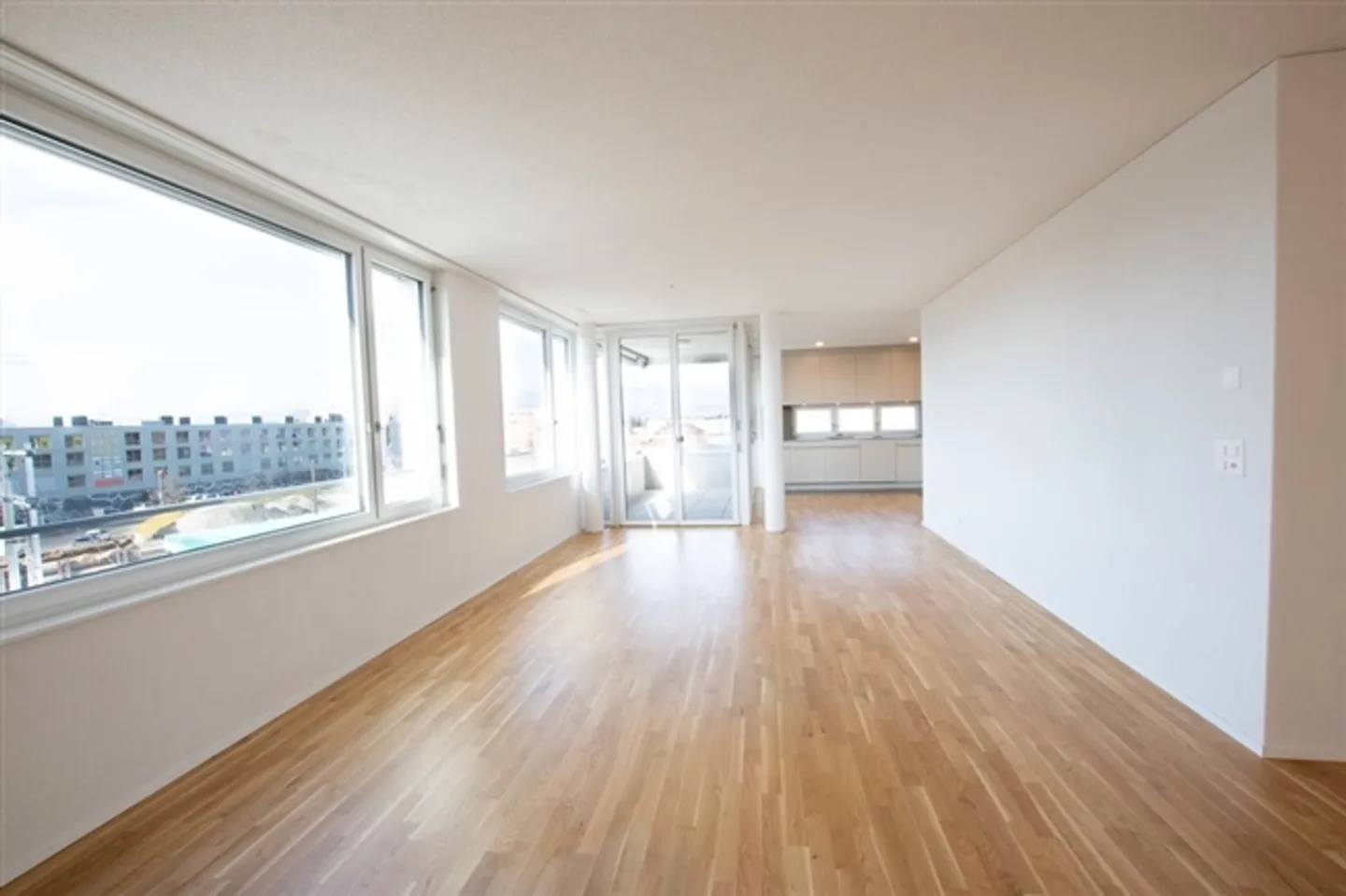 Ampio moderno appartamento di 5.5 stanze alla stazione - ideale come appartamento condiviso - Foto 4 di 11