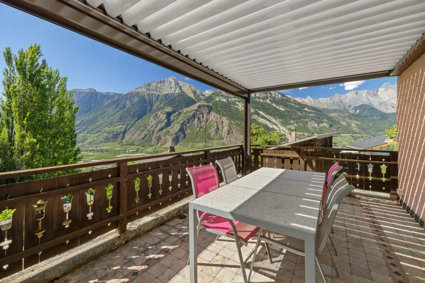 Semi-Detached Villa Fully Renovated - Photo 11 of 13