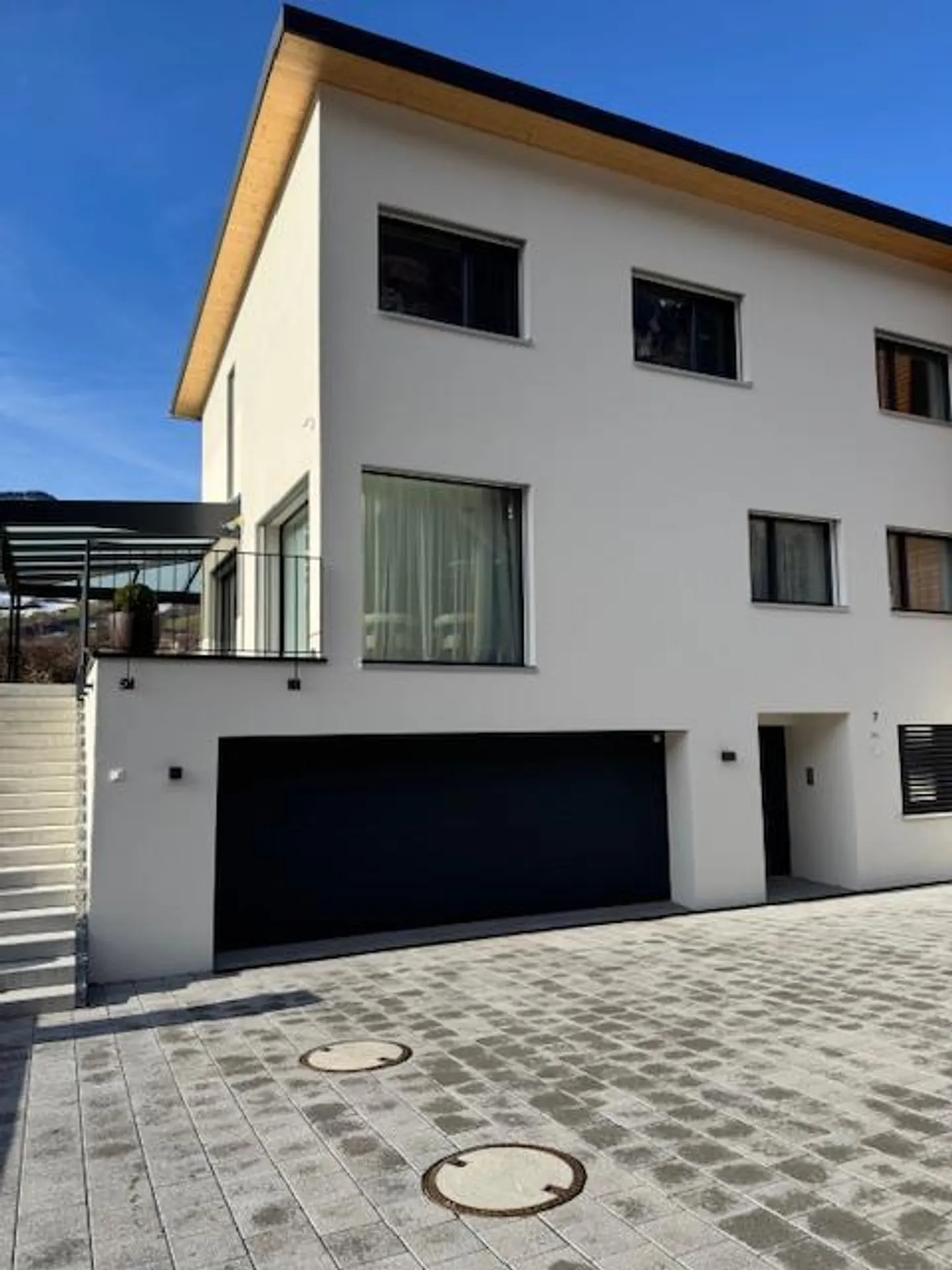 5.5 Room Single Family House - Photo 1 of 11